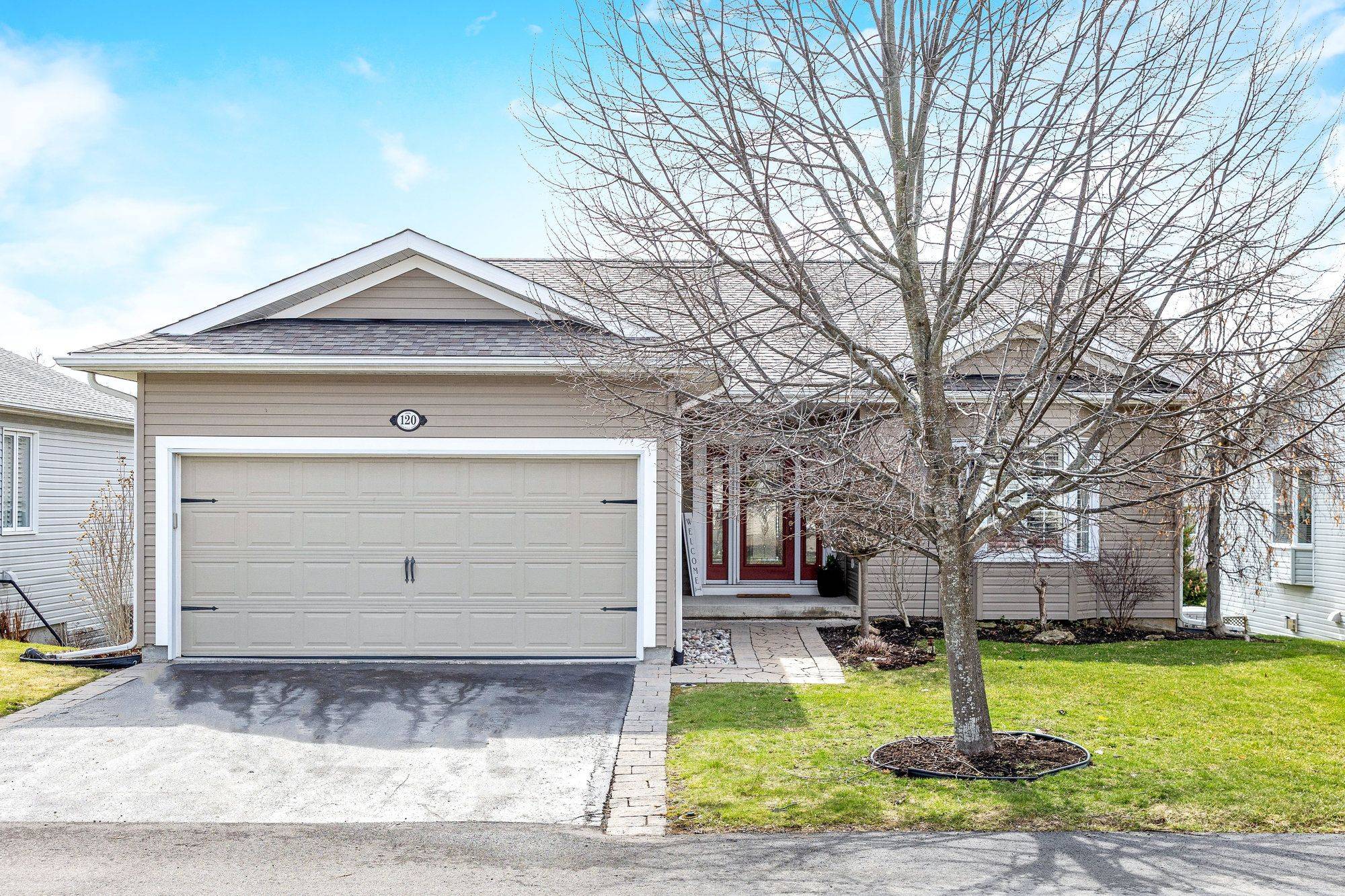 Hamilton, ON L8B 1A5,120 Gracehill CRES