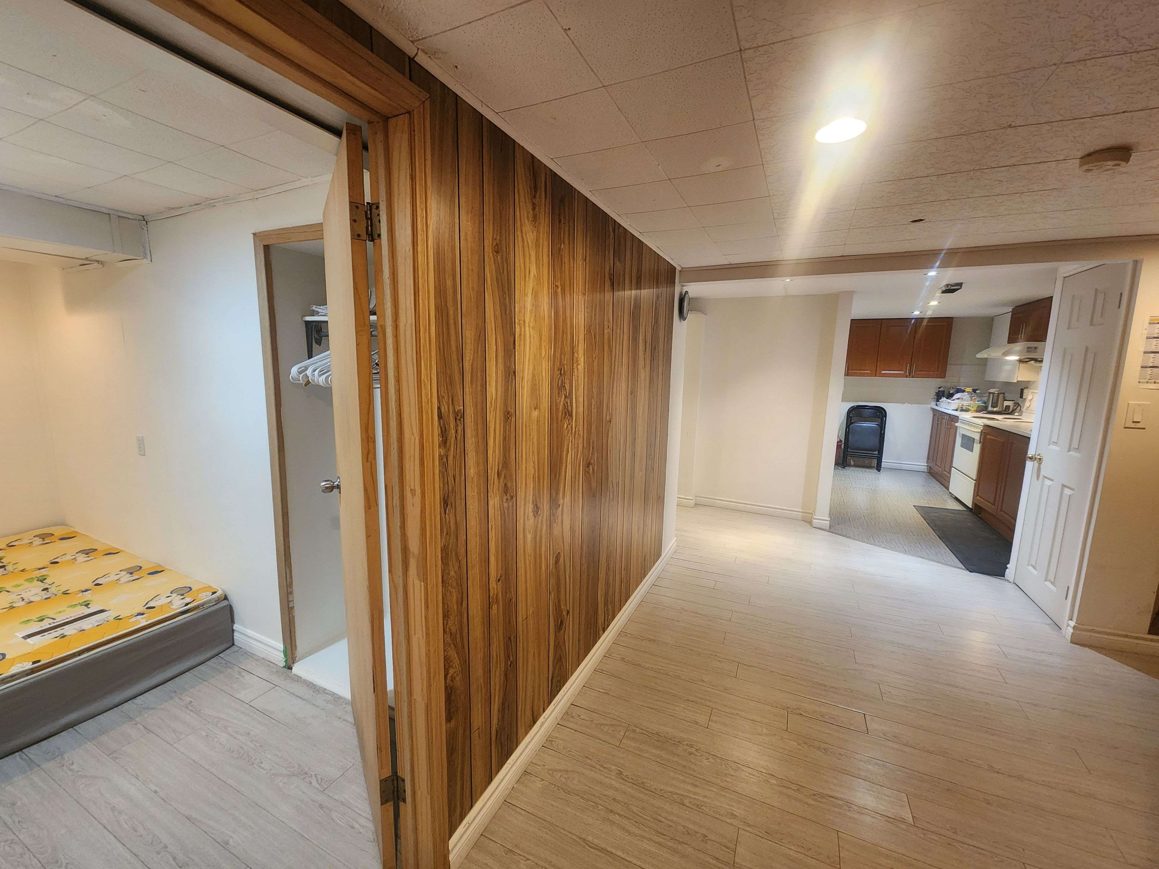 Toronto E04, ON M1K 3B6,30 Yorkshire RD #Basement