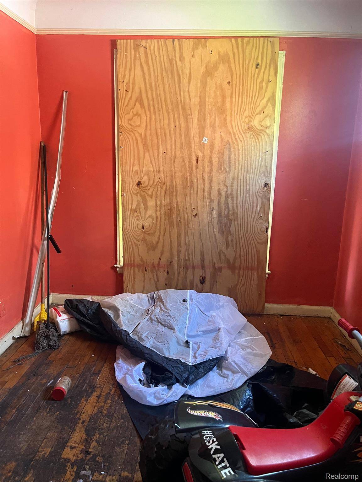 Detroit, MI 48205,18982 HAMBURG ST