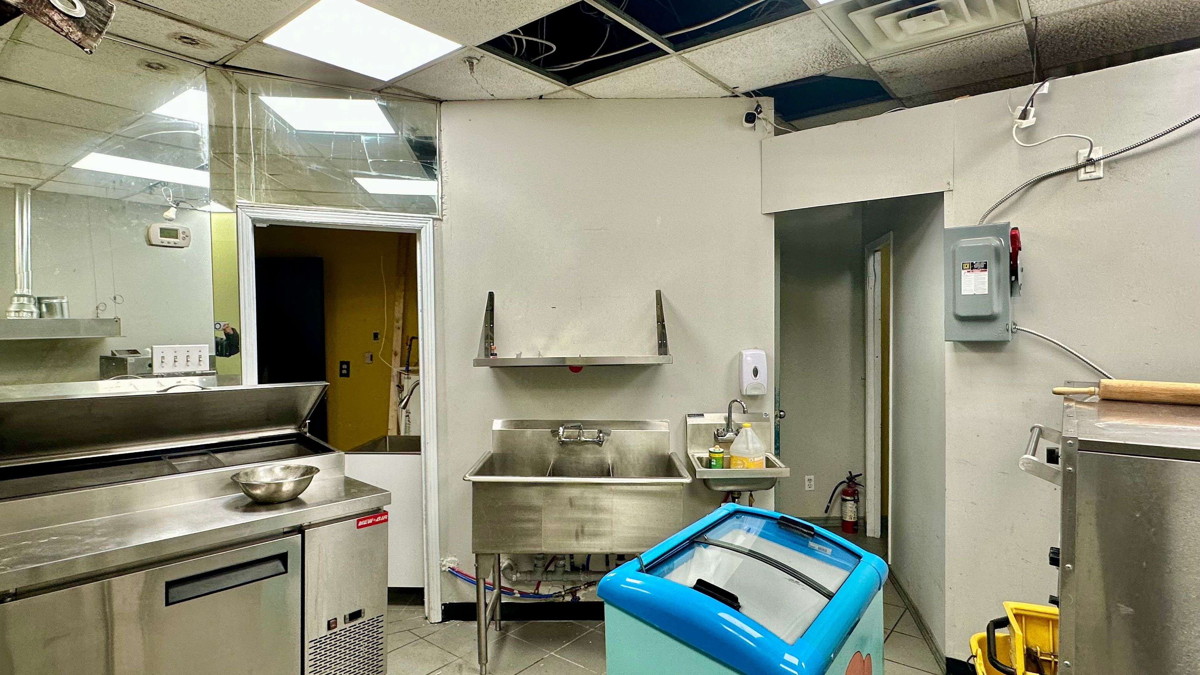 Toronto E04, ON M1K 5G8,2425 Eglinton AVE E #109