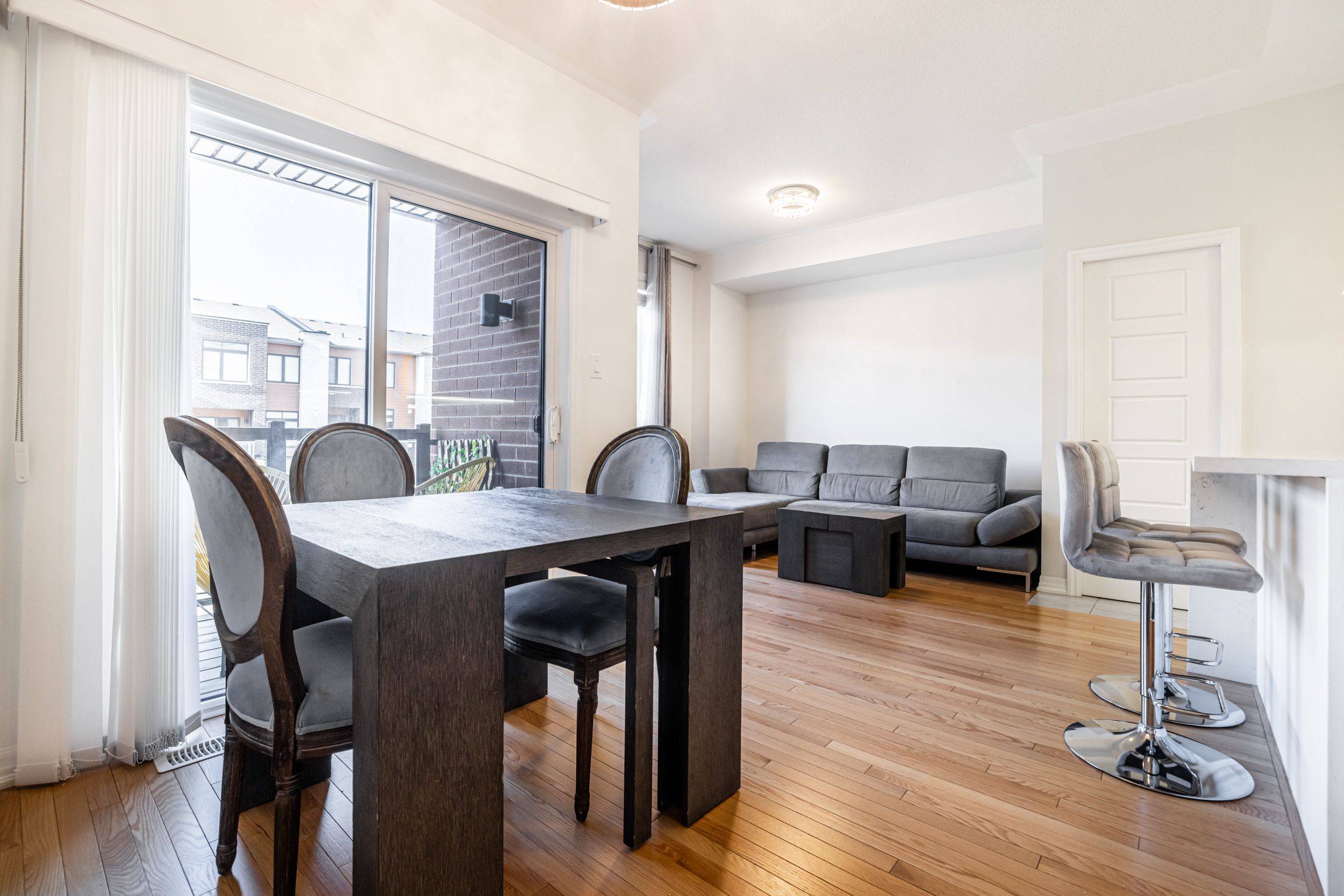 Newmarket, ON L3X 0L2,123 Bravo LN