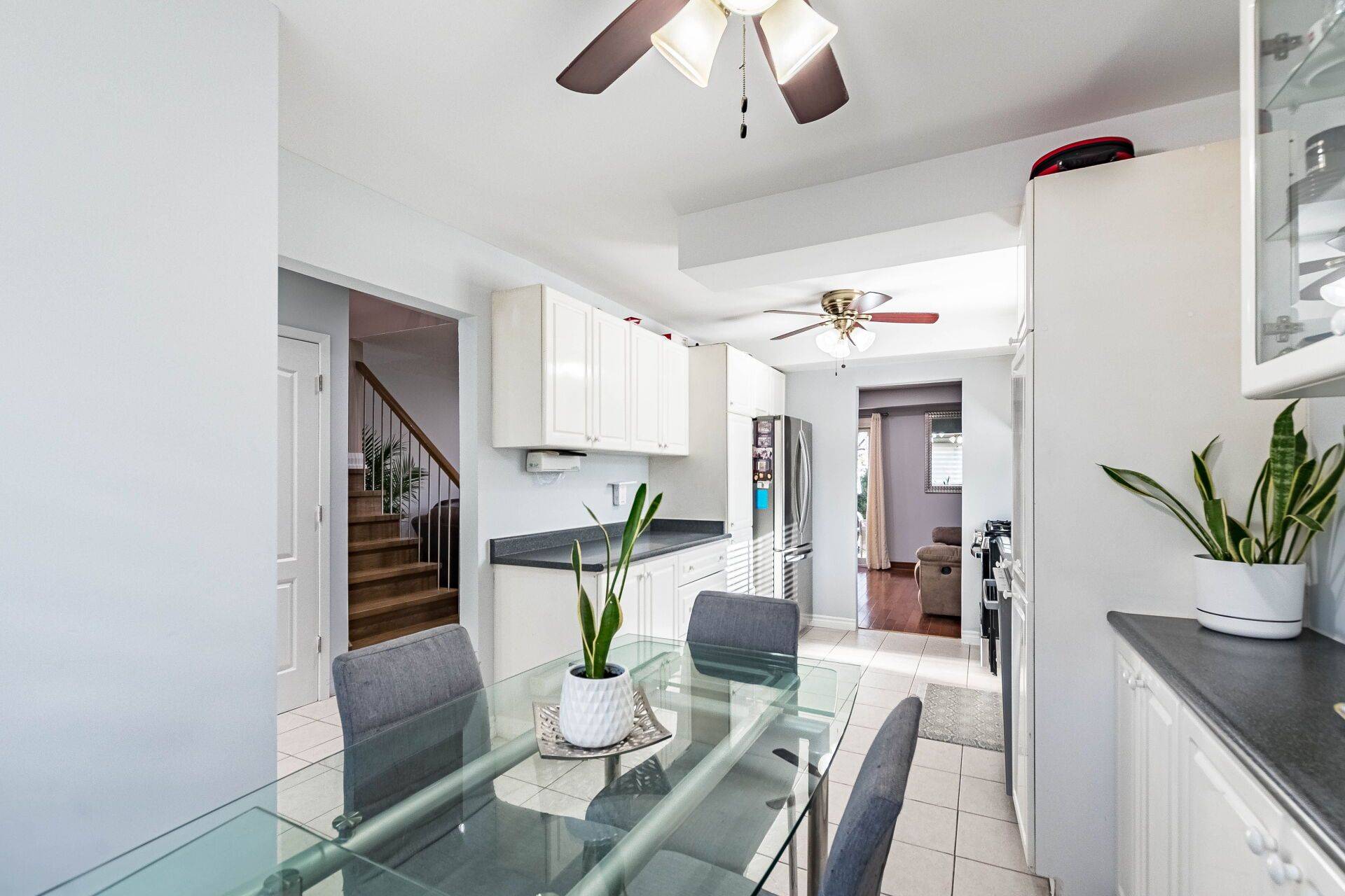 Mississauga, ON L5N 1S5,6945 pamplone Mews S