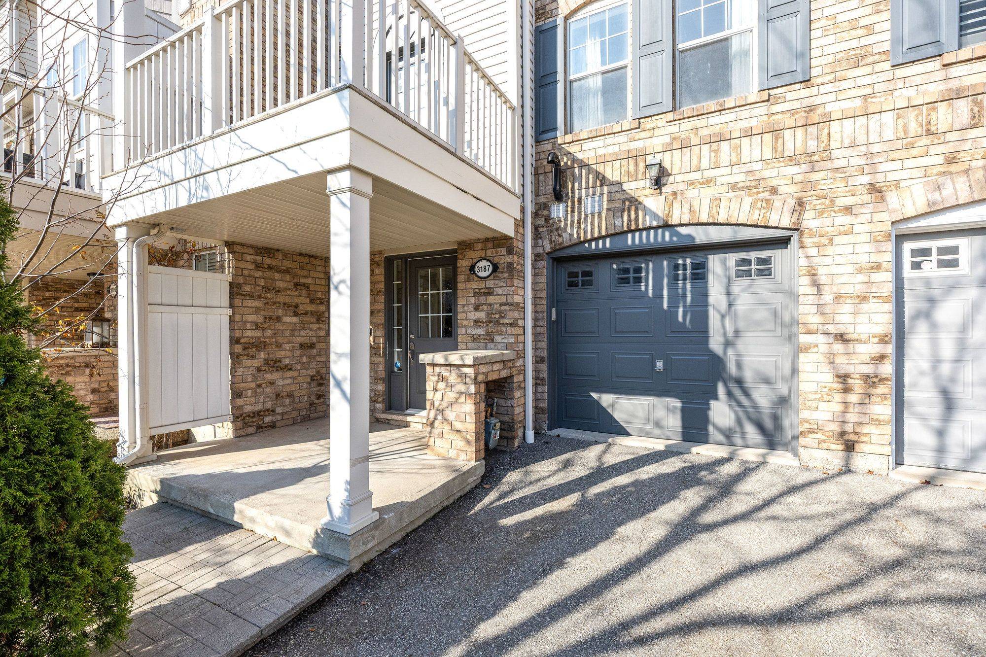 Oakville, ON L6M 5H7,3187 Stornoway CIR