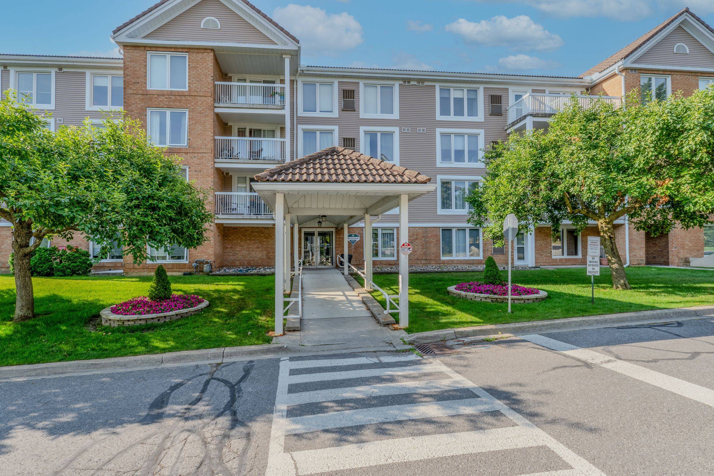 Kawartha Lakes, ON K9V 6C1,50 Rivermill BLVD #308