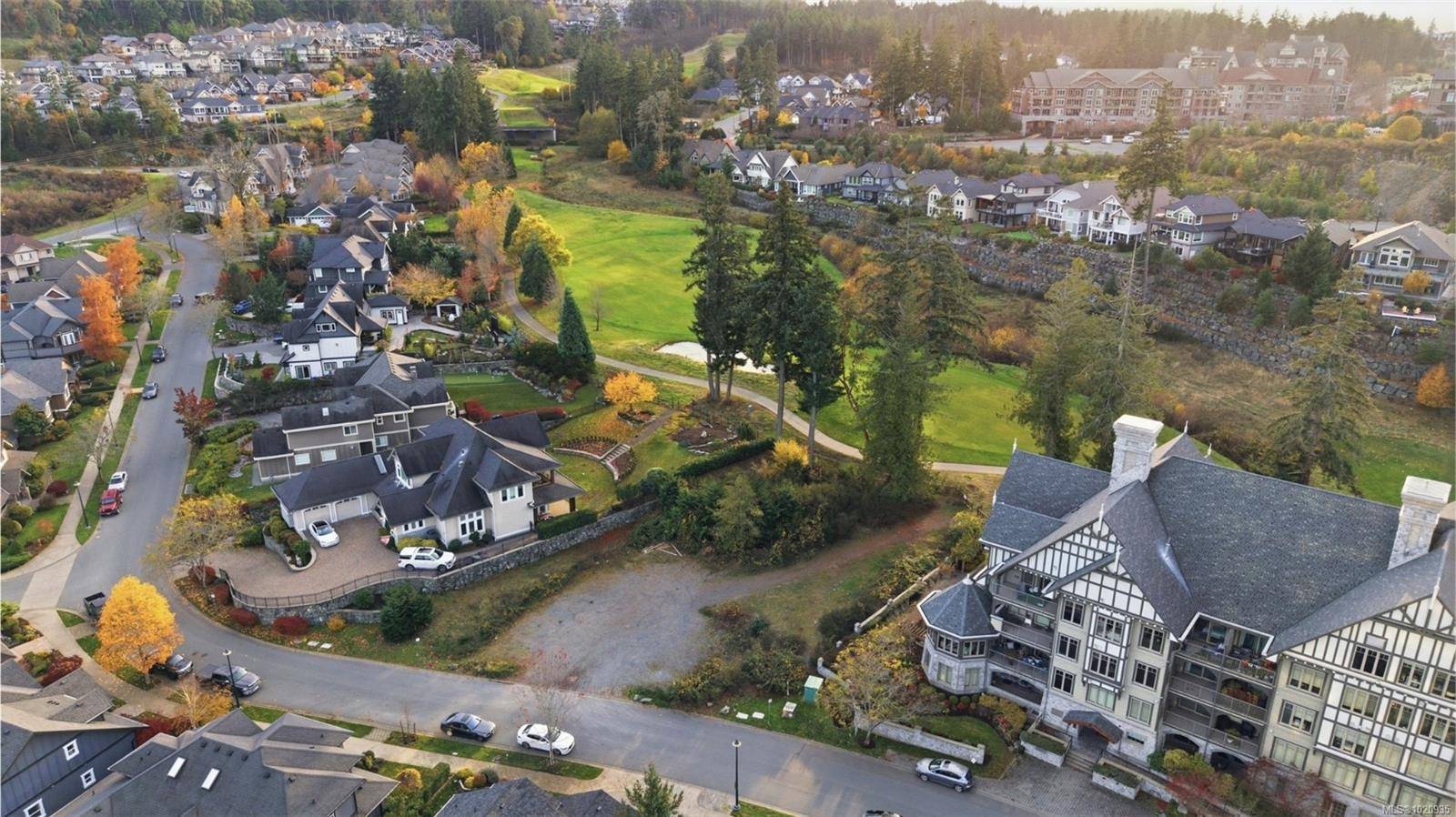 Langford, BC V9B 6R6,2018 Troon Crt #Lot B