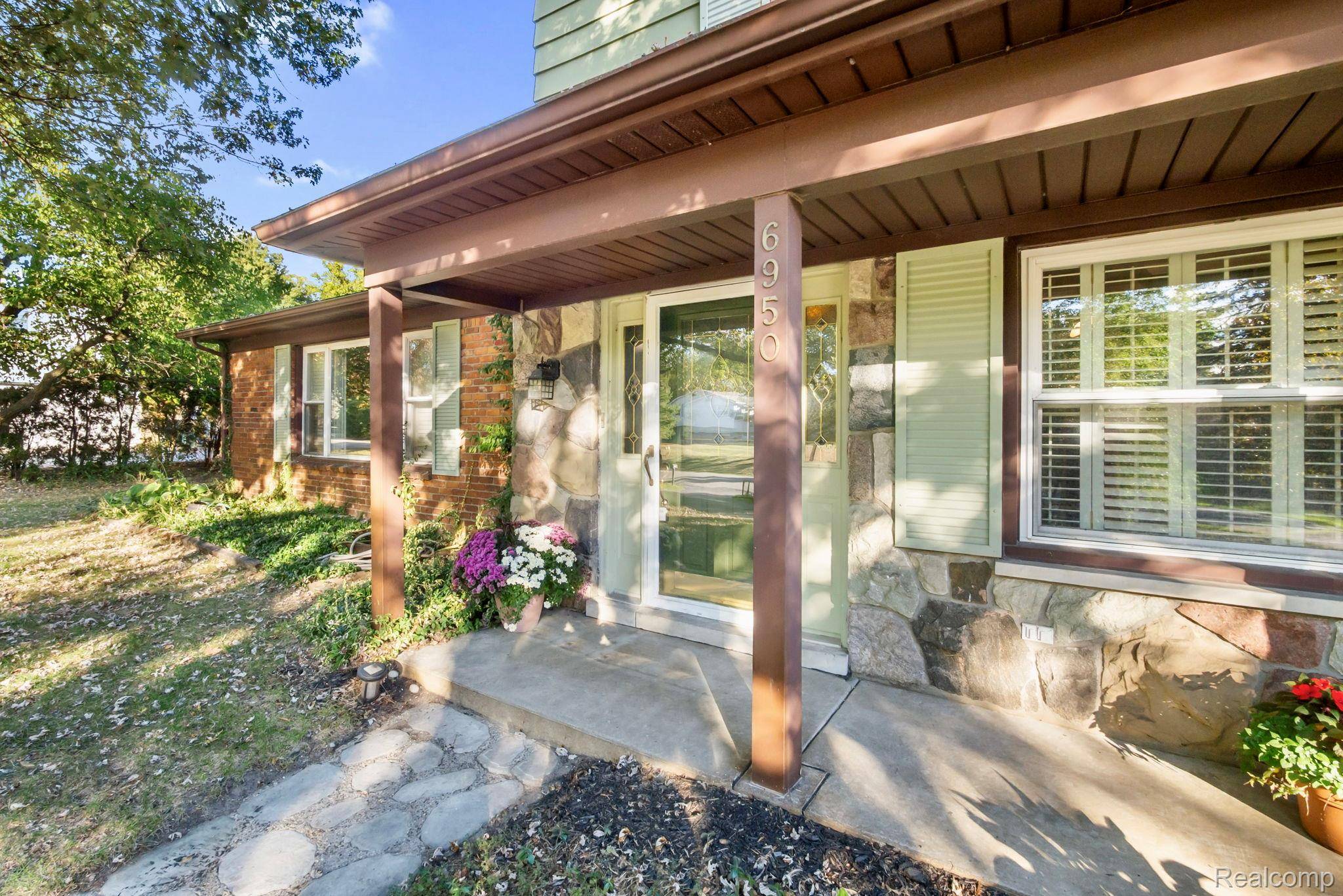 Troy, MI 48098,6950 Killarney DR