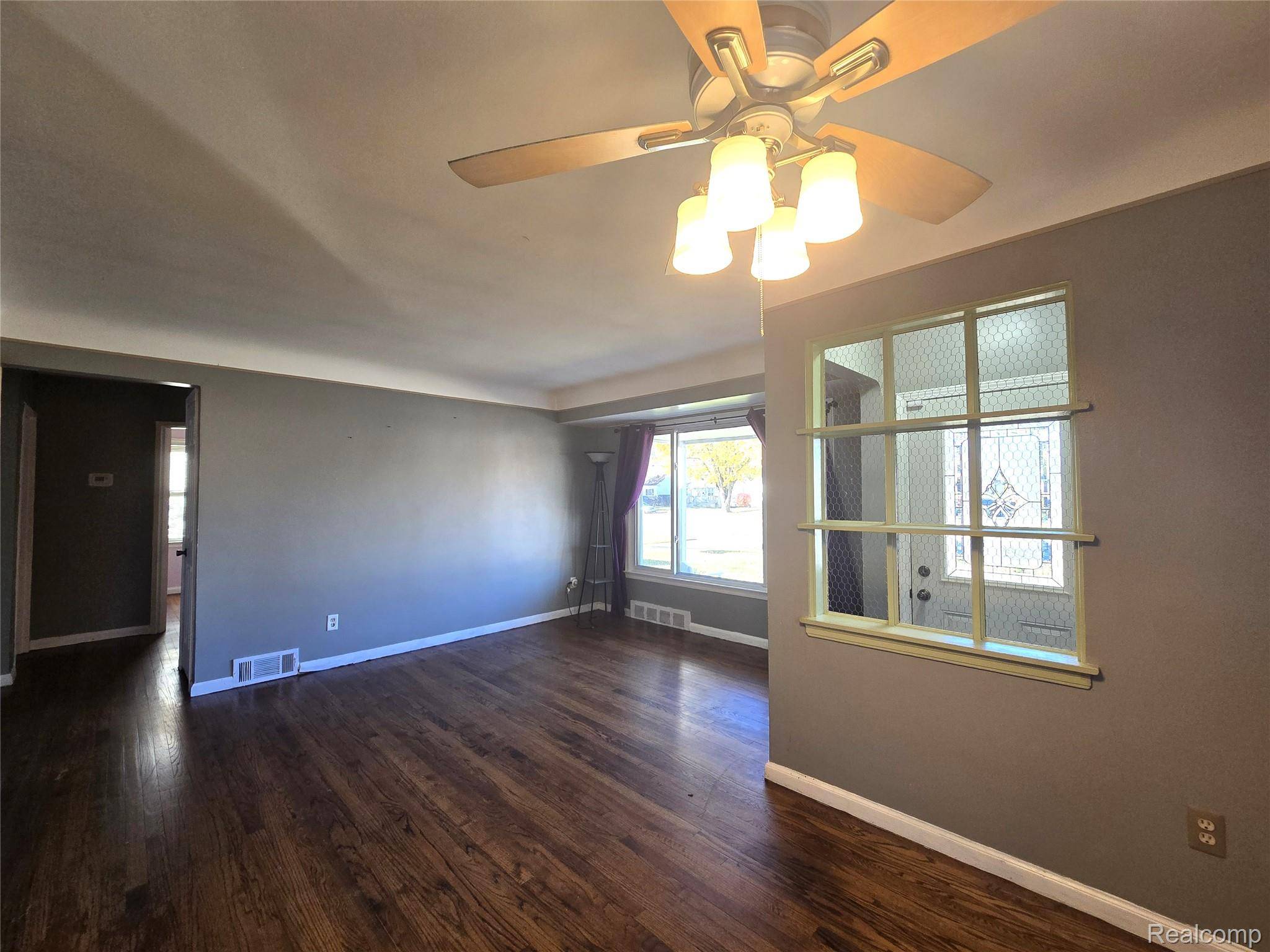 Redford, MI 48240,20462 Beech Daly RD