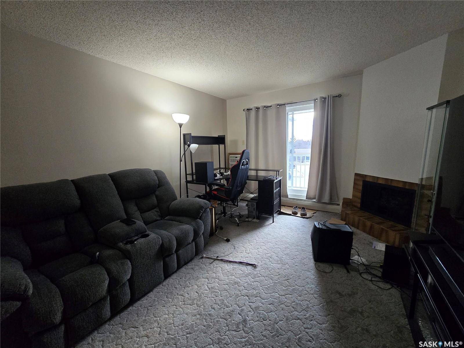 Weyburn, SK S4H 3A8,1822 Eaglesham AVENUE #301