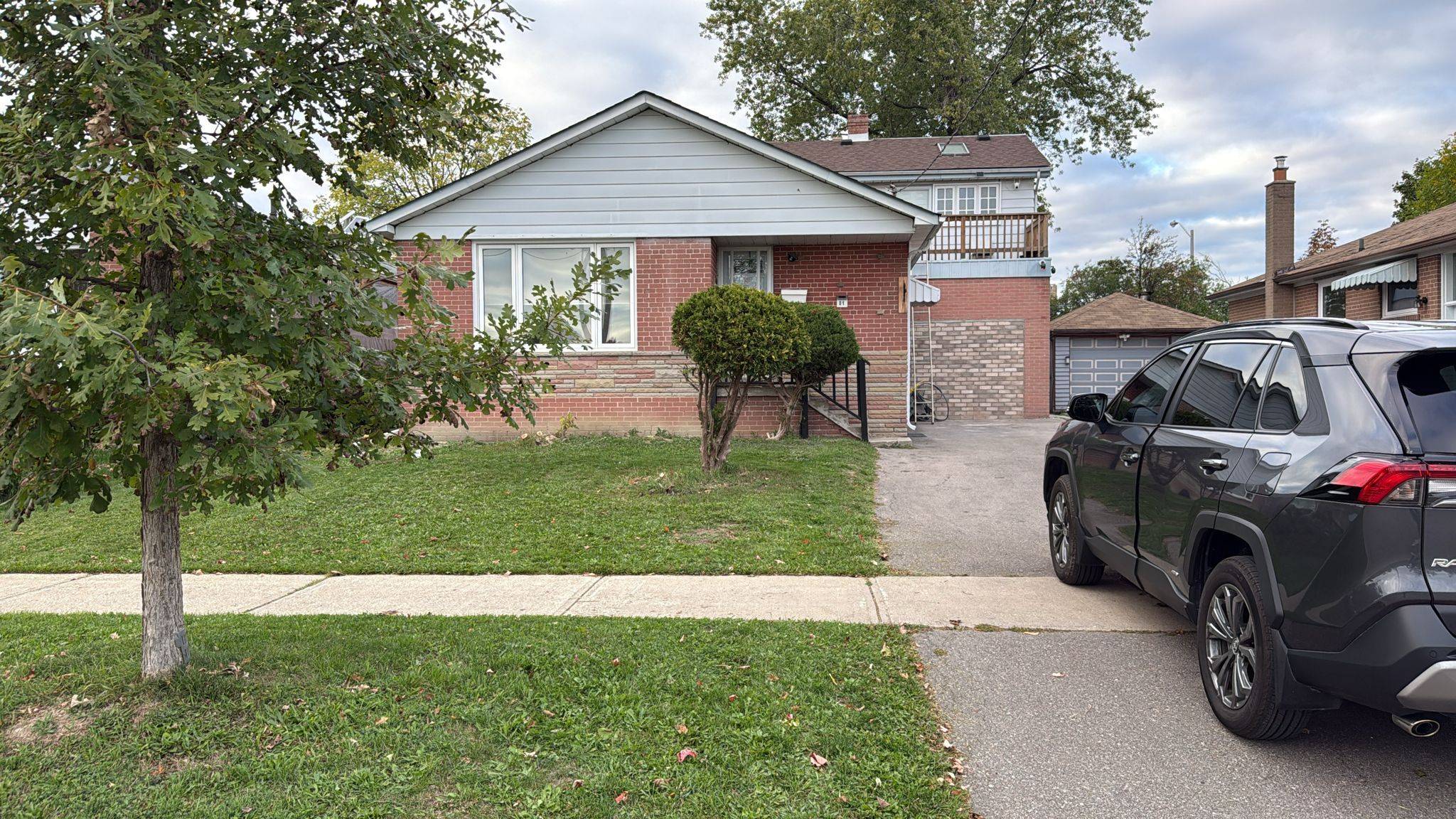 Toronto W10, ON M9V 1X1,81 Taysham CRES #Basement