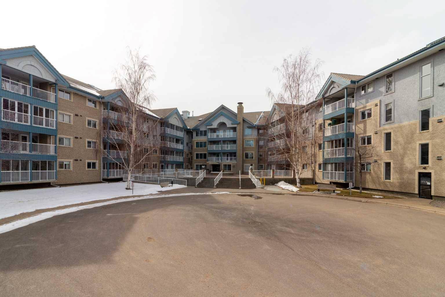 Lethbridge, AB T1J 4R2,75 1 AVE S #428