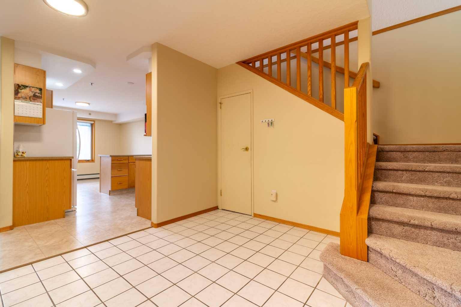 Lethbridge, AB T1J 4R2,75 1 AVE S #428