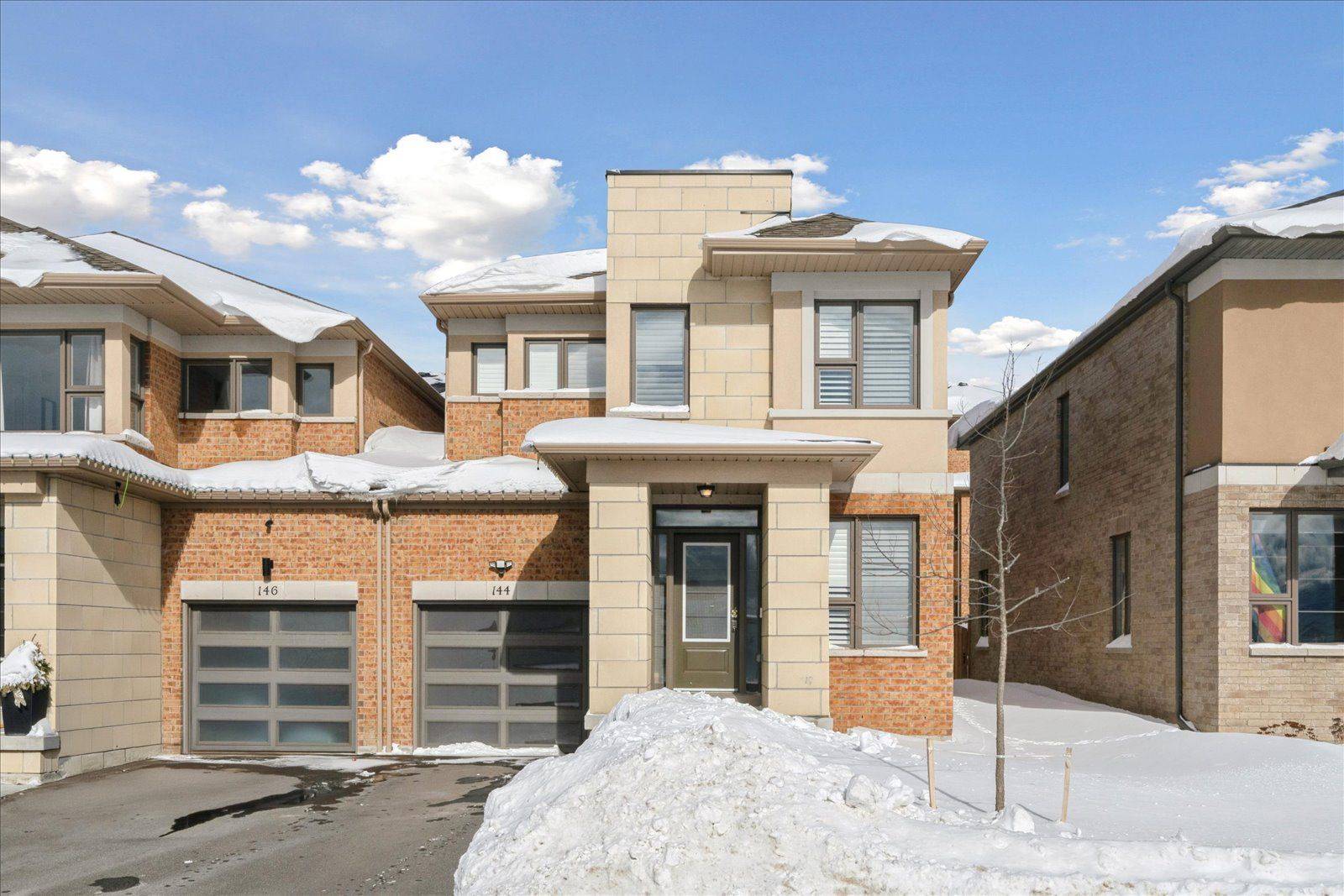 Whitby, ON L1R 0N3,144 Vanier ST