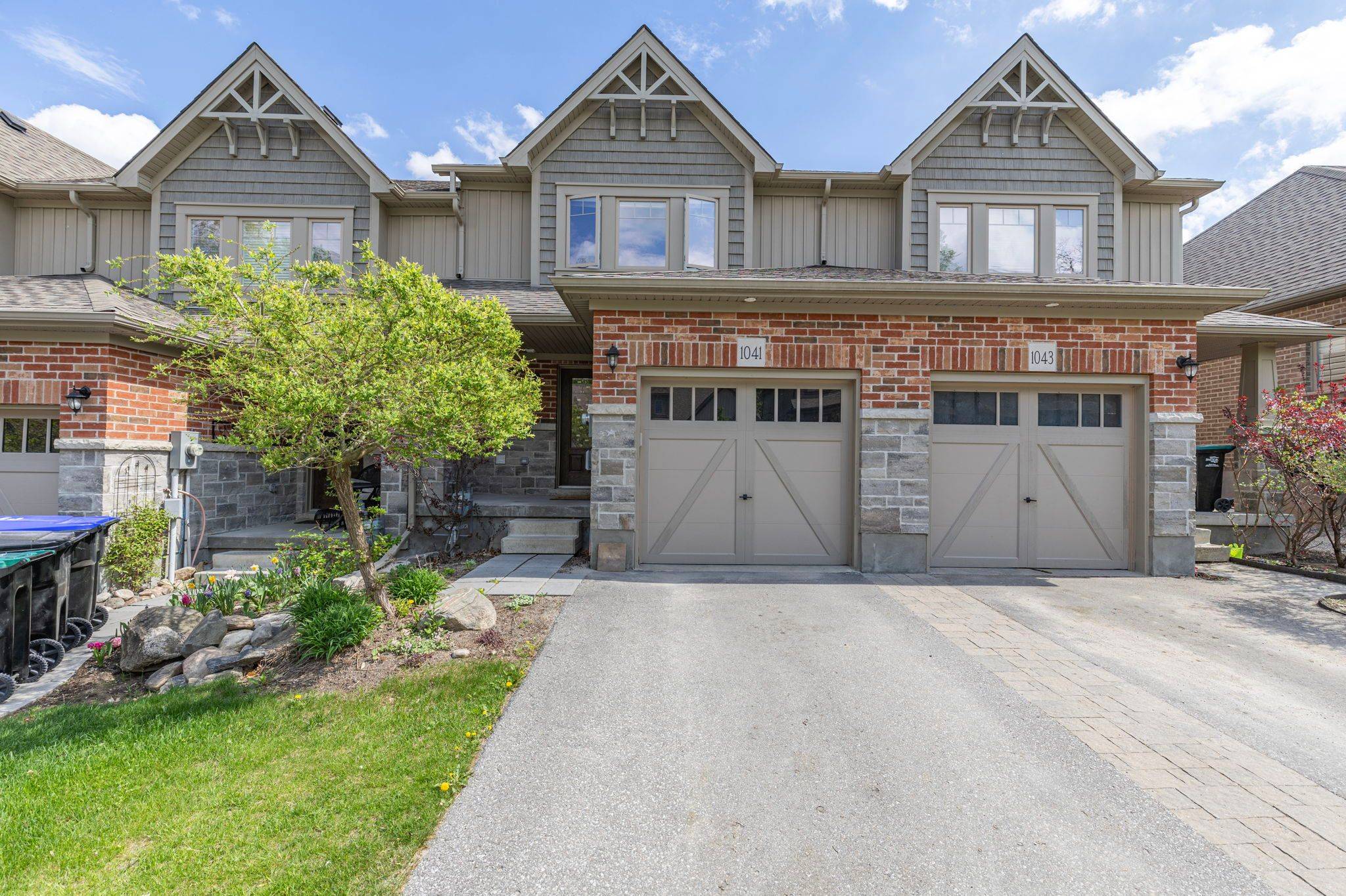 Midland, ON L4R 0E4,1041 Cook DR