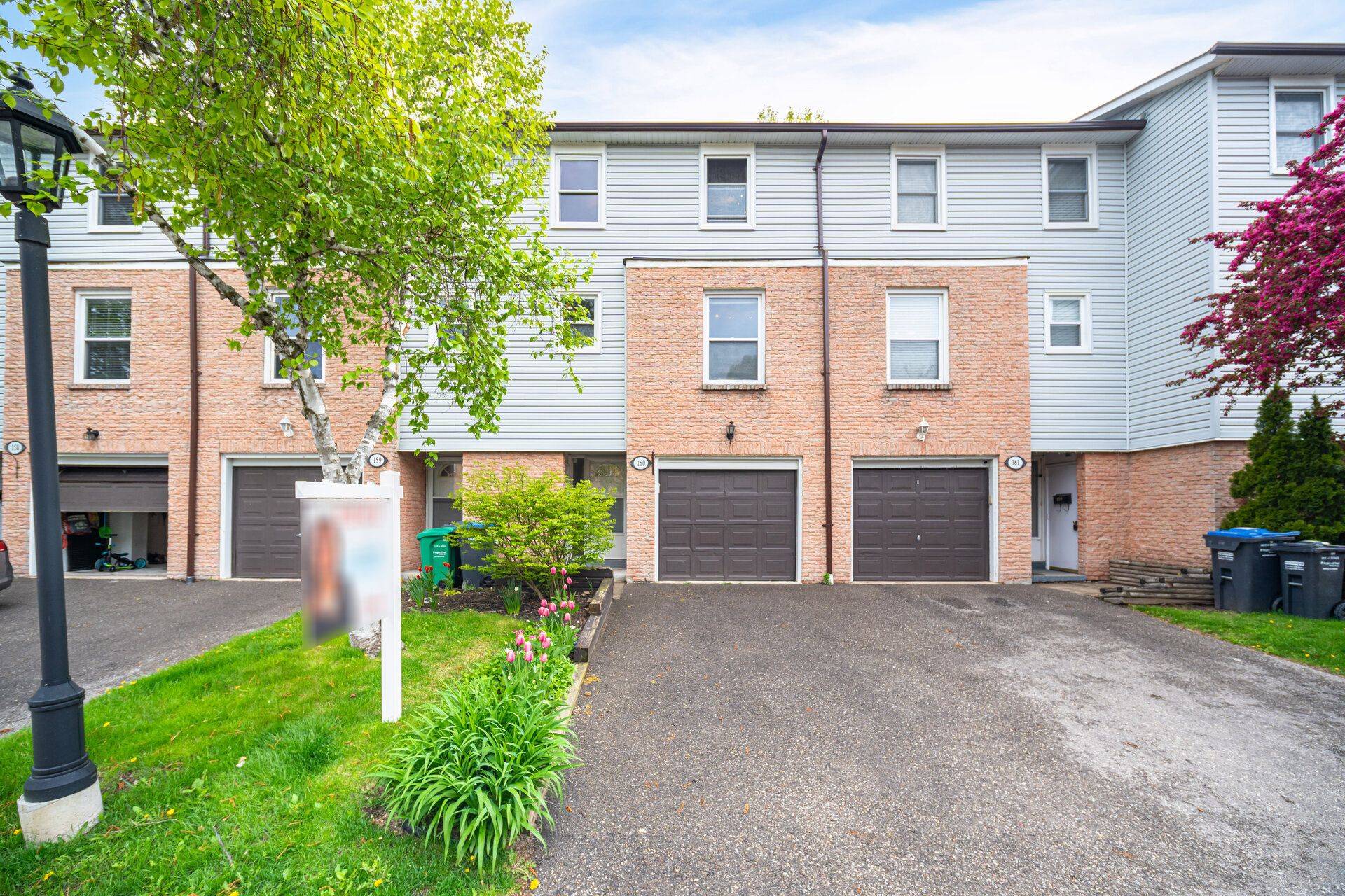 Mississauga, ON L5J 4J7,2440 Bromsgrove RD #160