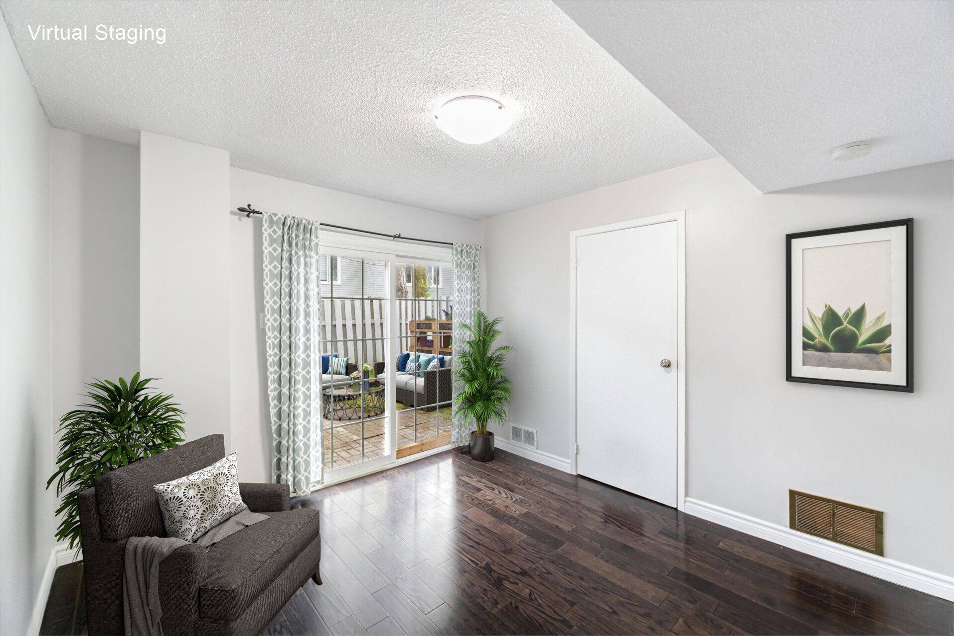 Mississauga, ON L5J 4J7,2440 Bromsgrove RD #160