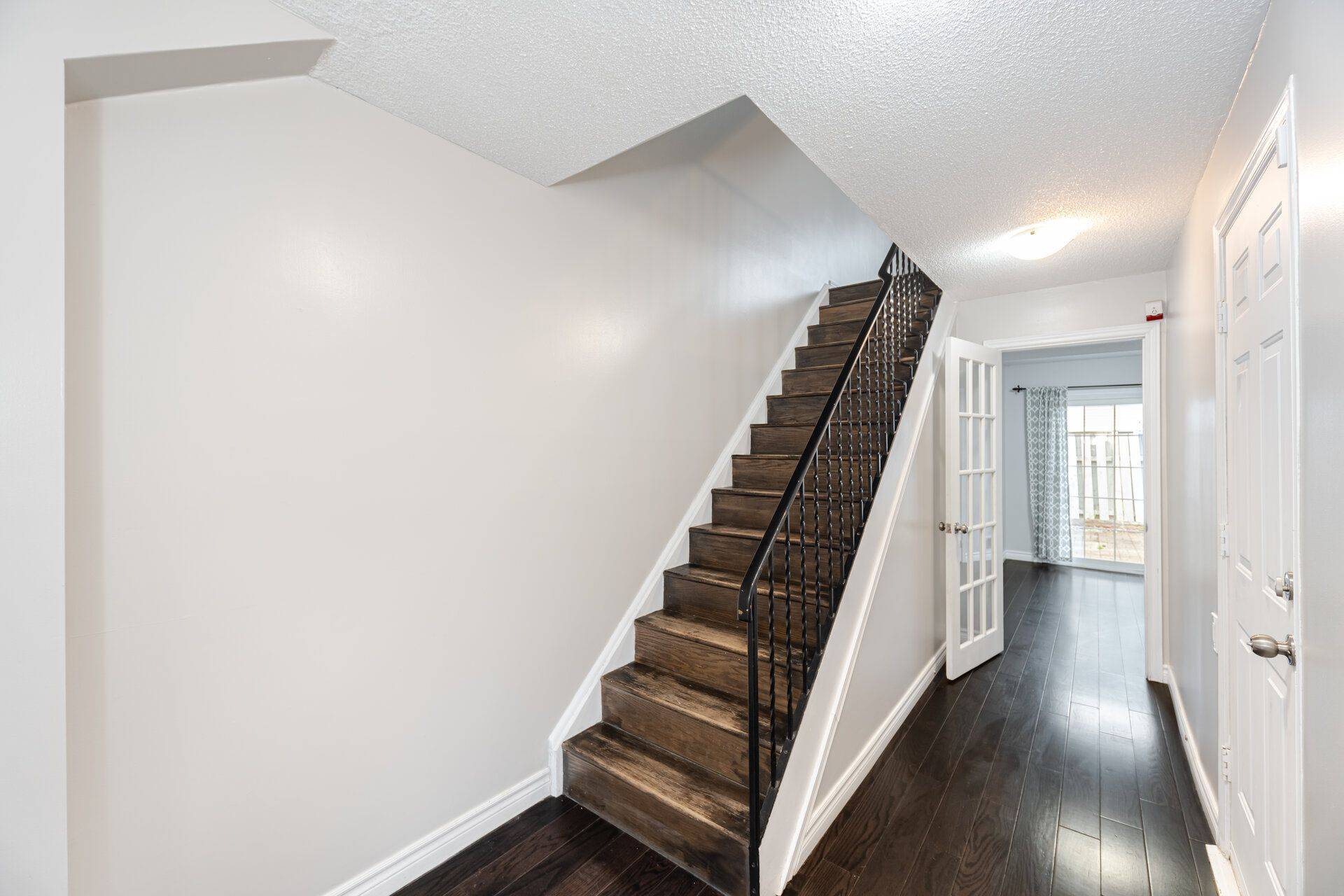 Mississauga, ON L5J 4J7,2440 Bromsgrove RD #160