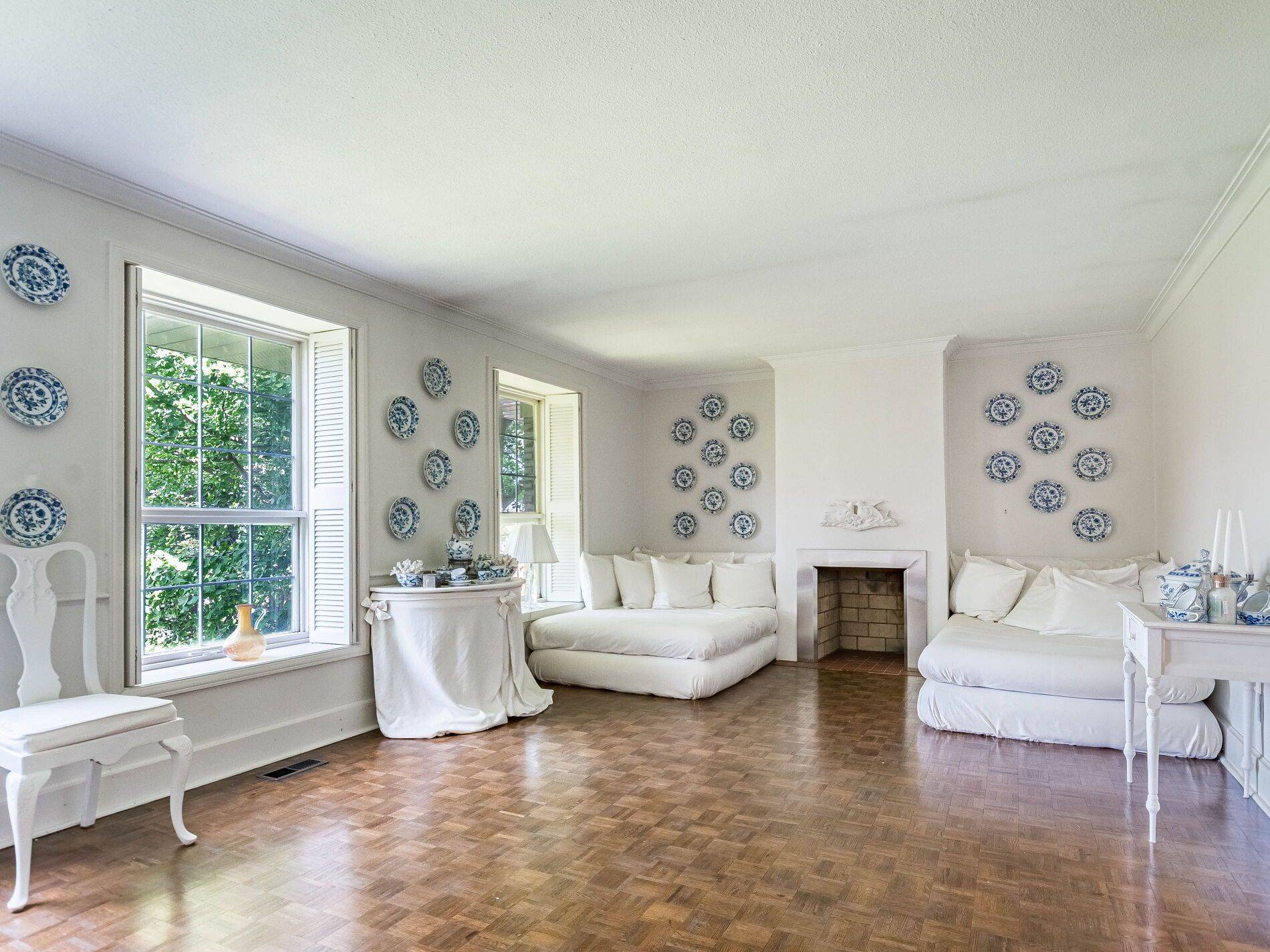 Mississauga, ON L5G 2R4,285 Pinetree WAY