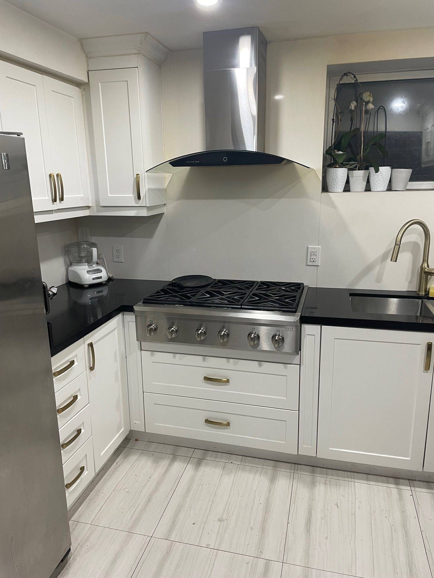 Toronto W03, ON M6N 3W1,1-847 Runnymede RD