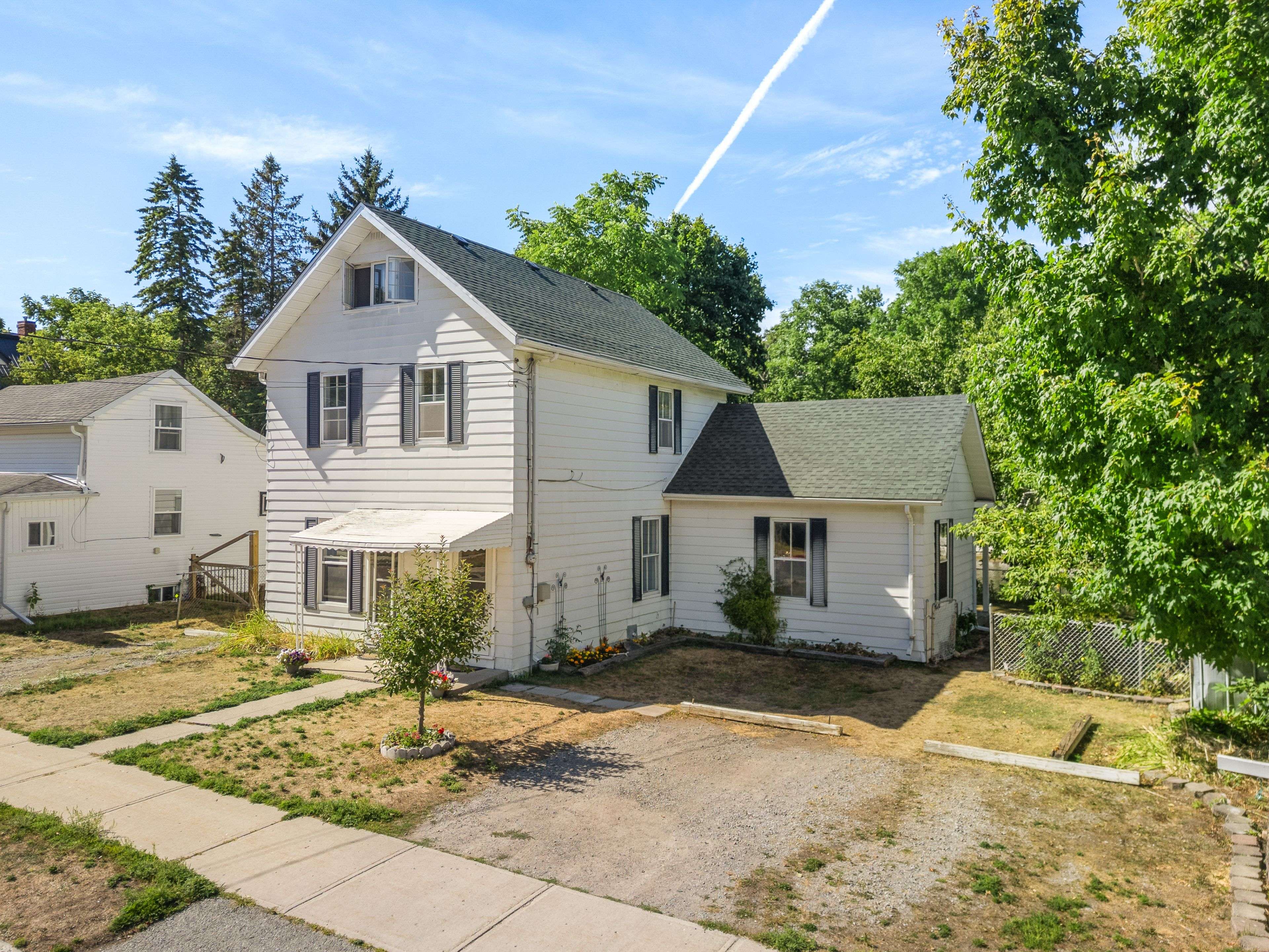 Kawartha Lakes, ON K9V 2B8,70 Ridout ST