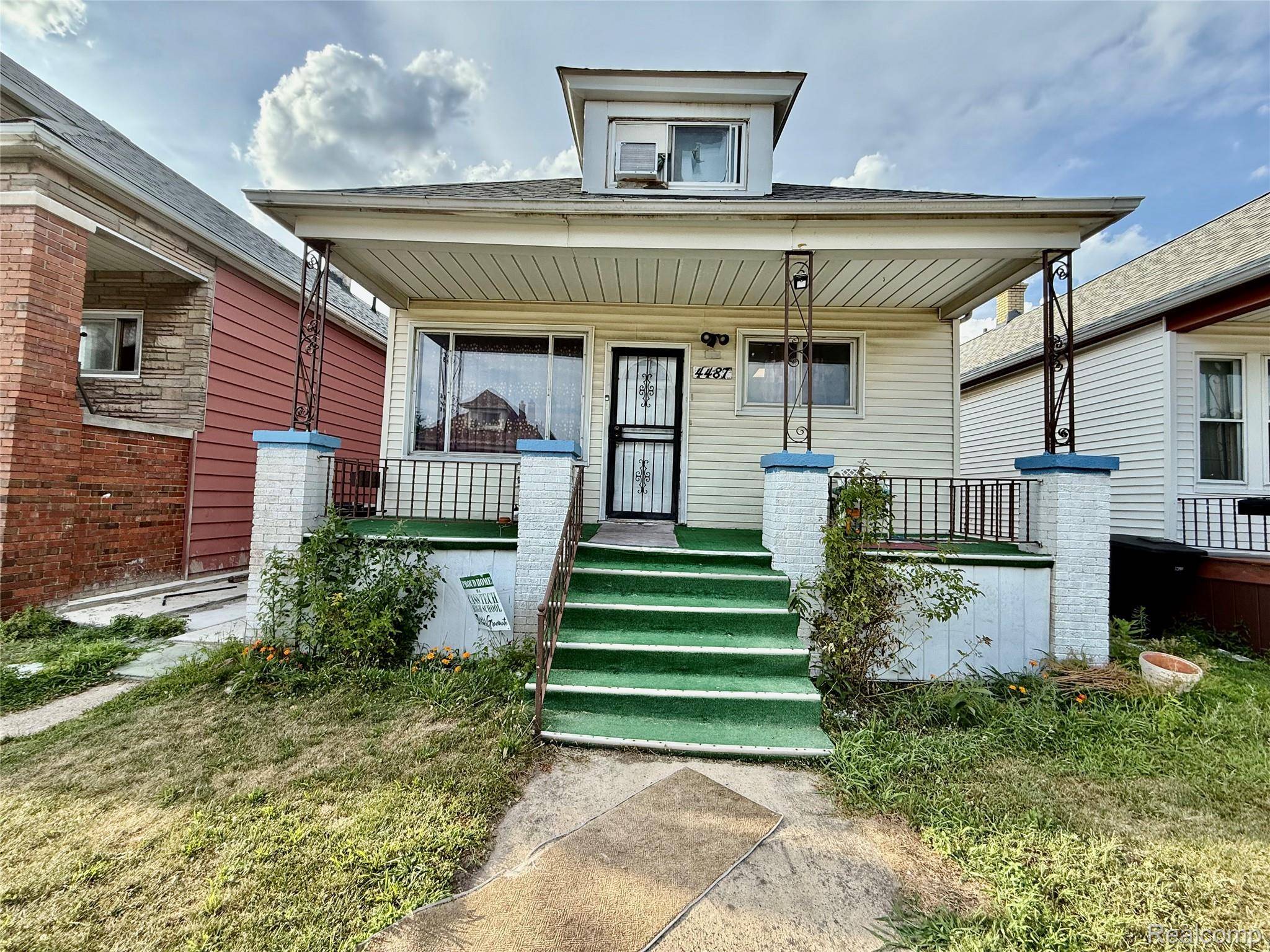Hamtramck, MI 48212,4487 Fredro ST