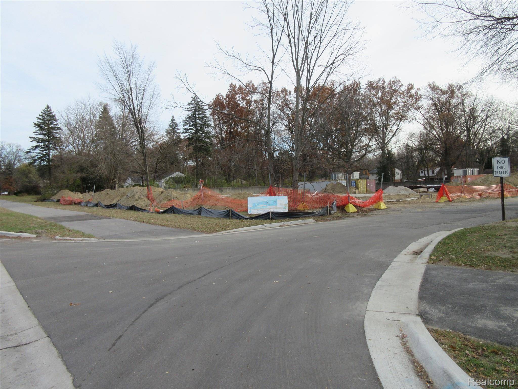 Southfield, MI 48075,21751 W Nine Mile