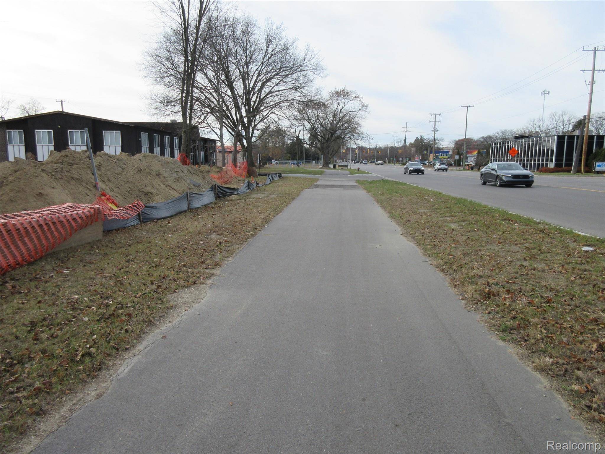 Southfield, MI 48075,21751 W Nine Mile