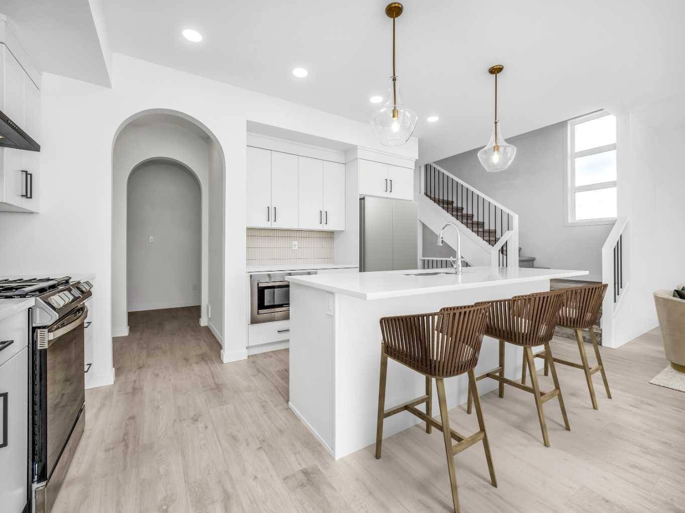 Lethbridge, AB T1J5V1,774 Violet PL W