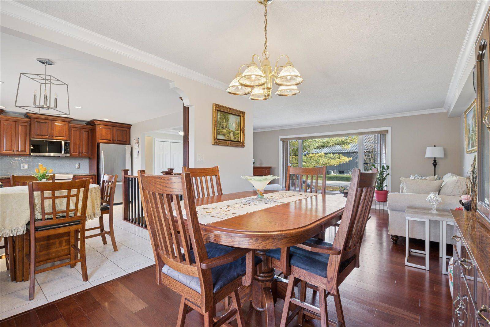 Georgina, ON L0E 1N0,52 Beaverdale CRES