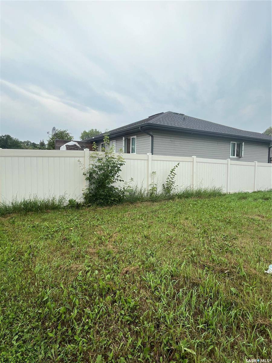 Yorkton, SK S3N 2X3,74 Cameron WAY #28