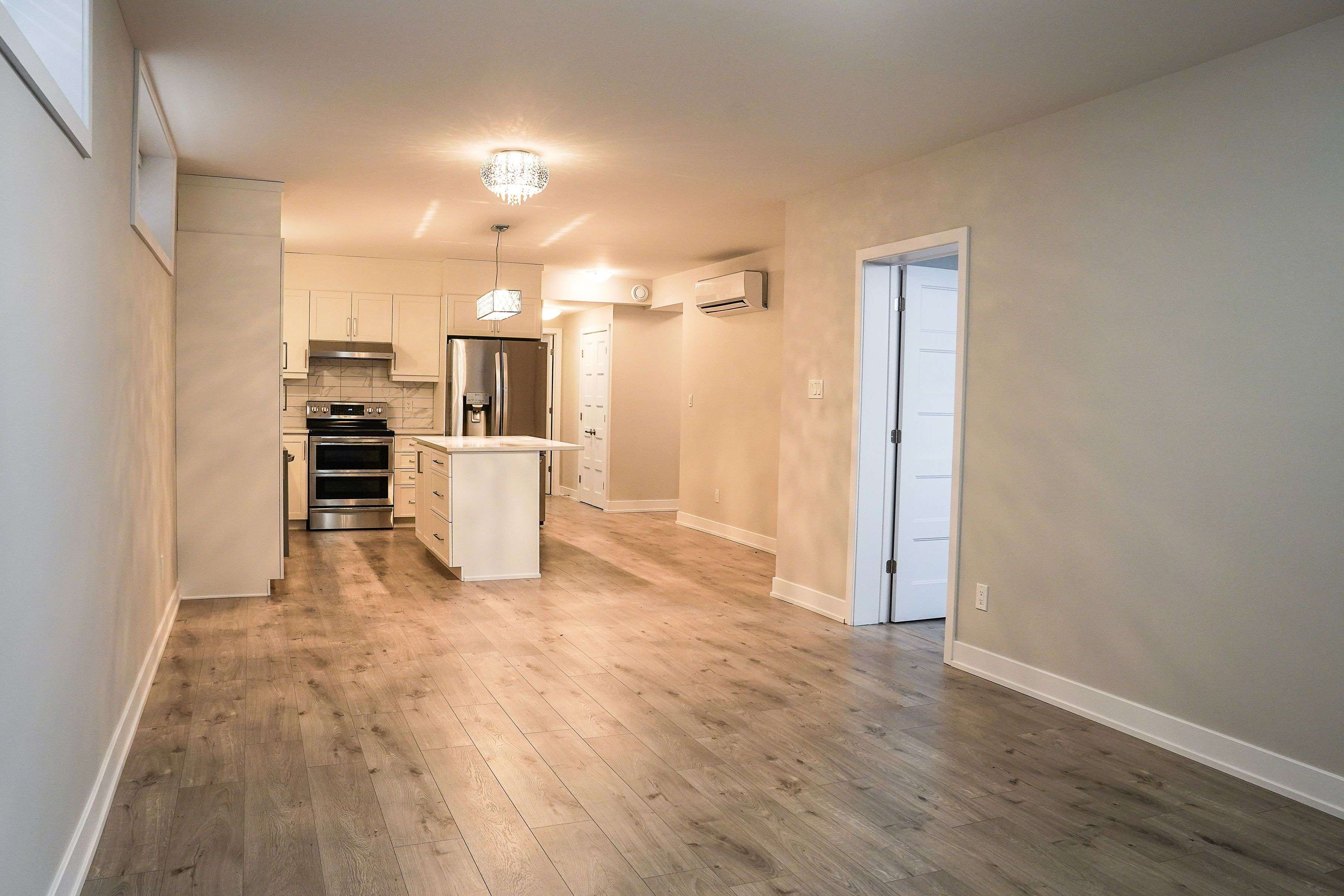 Russell, ON K0A 1W0,272 Moisson ST #B