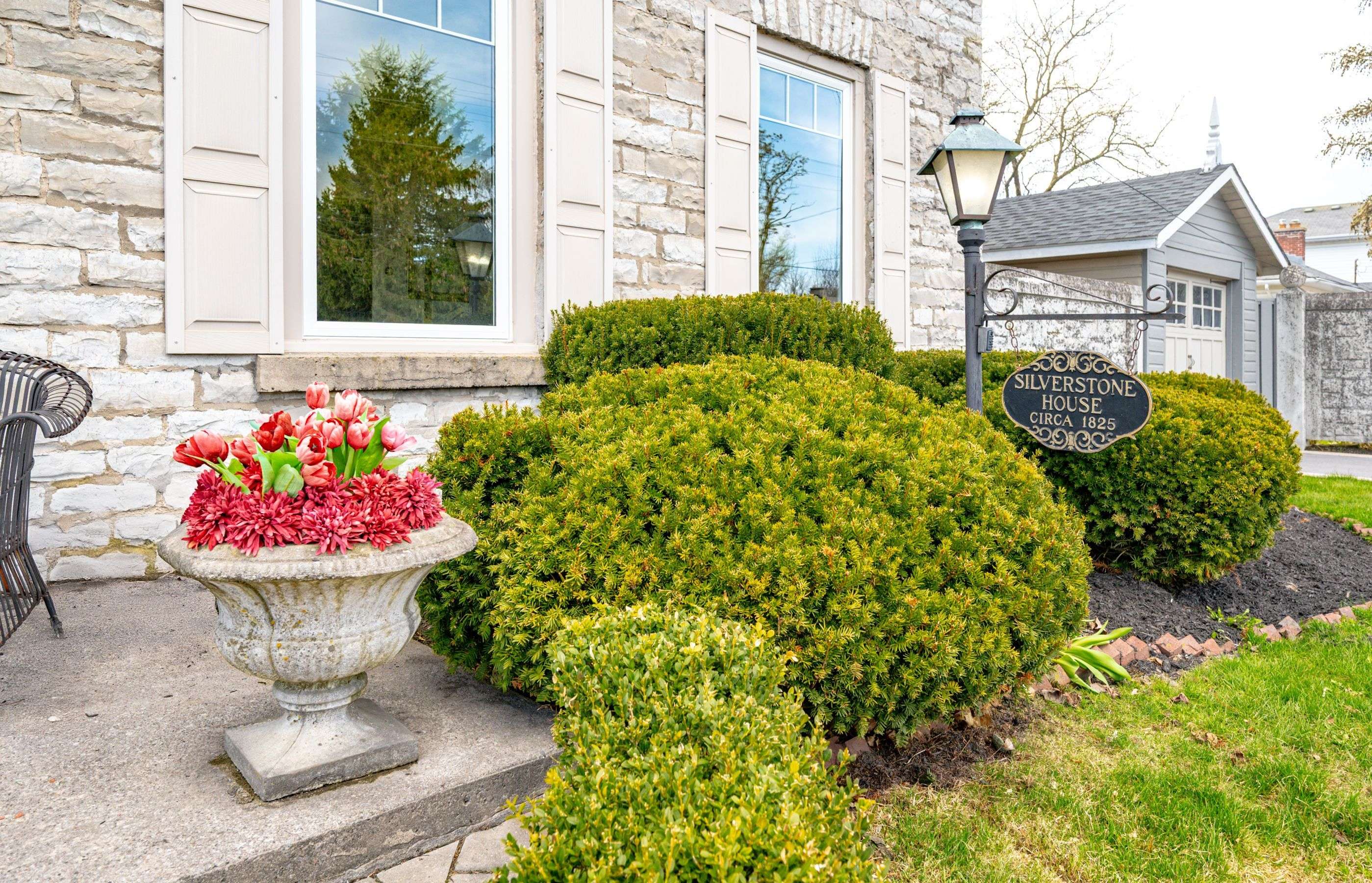 Kingston, ON K7L 4V4,1863 Sydenham RD