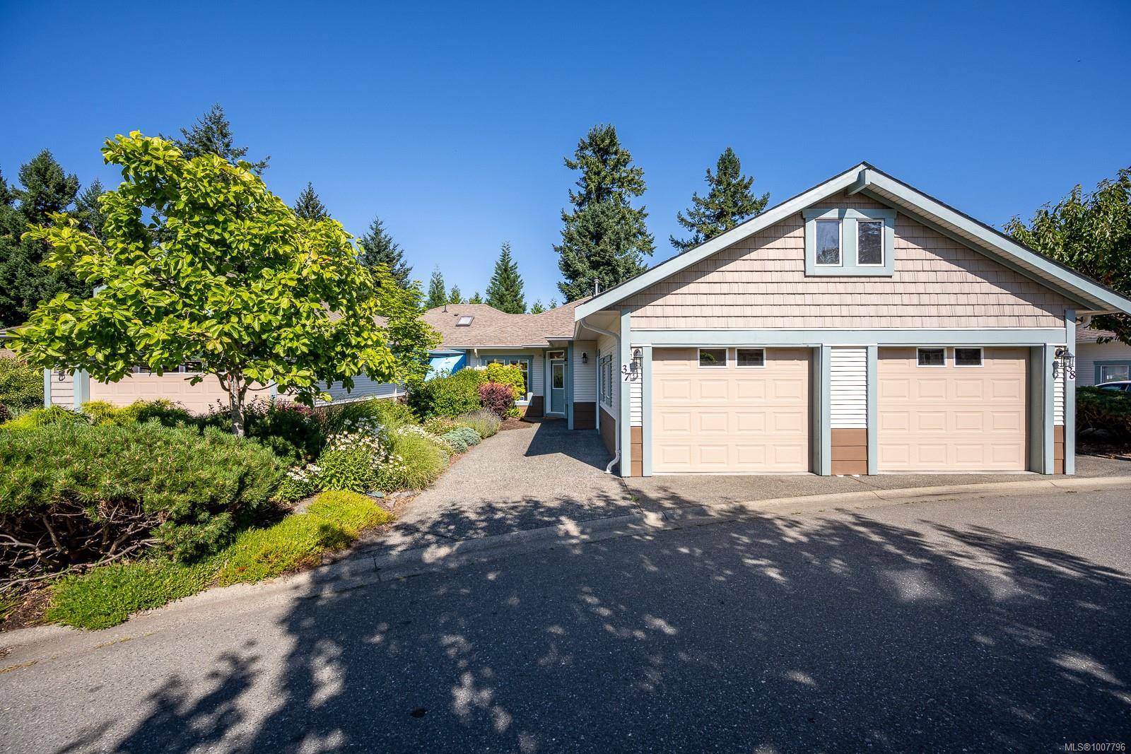 Comox, BC V9M 4A6,1220 Guthrie Rd #37