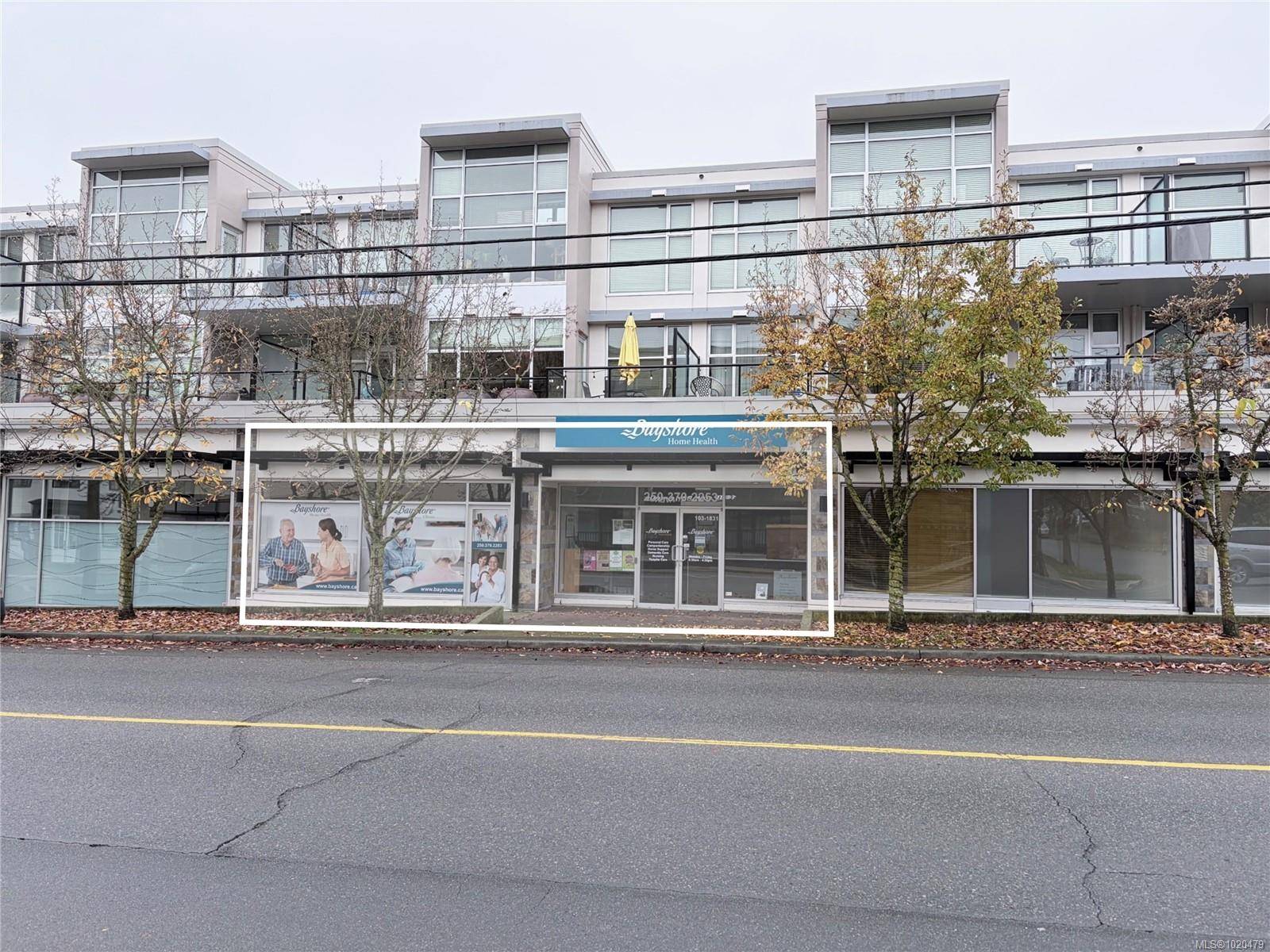 Victoria, BC V8R 1C3,1831 Oak Bay Ave #103