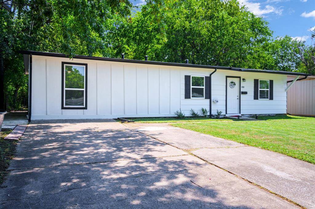 Mesquite, TX 75149,808 Grande Drive