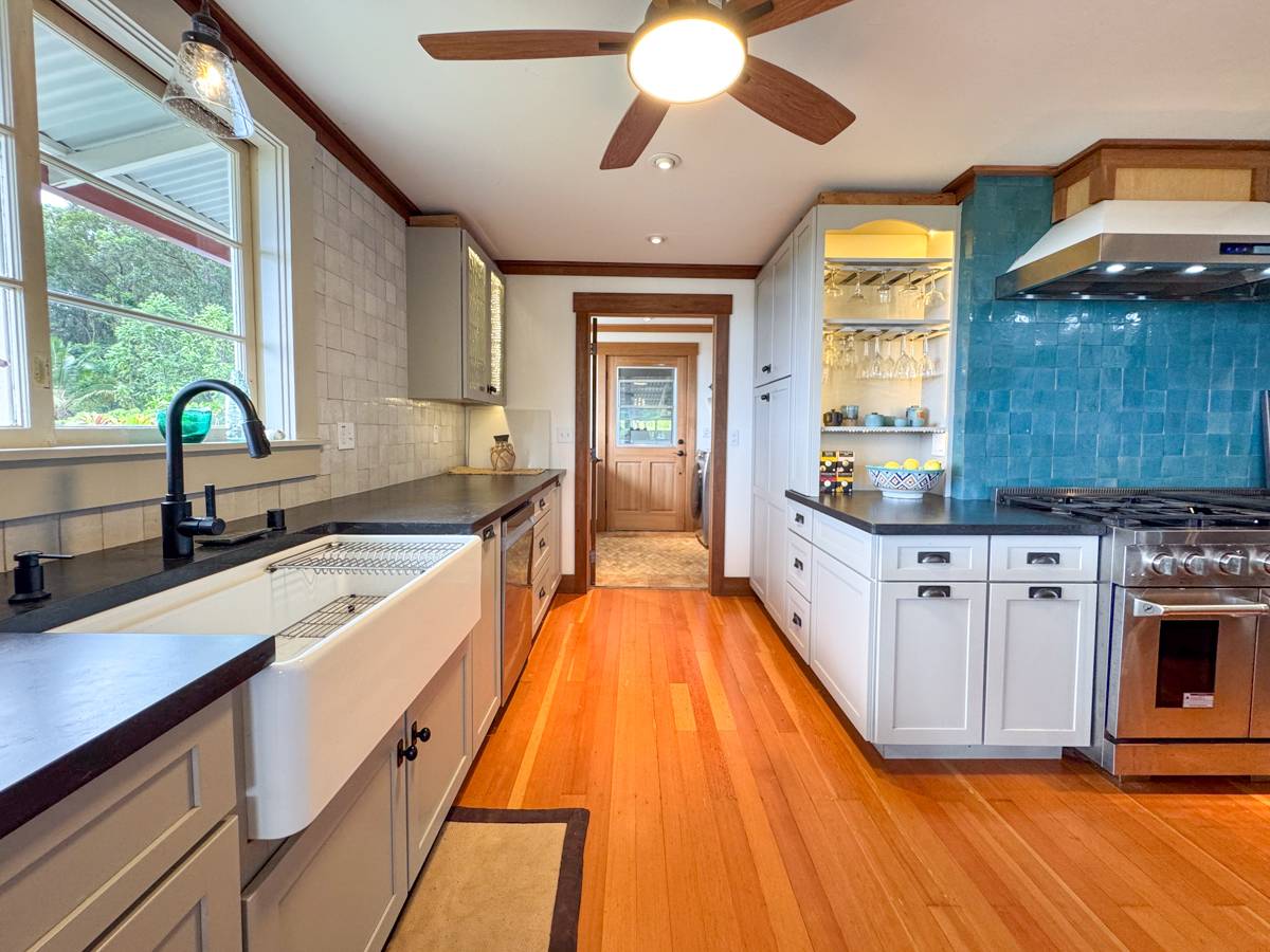 Hilo, HI 96720,617 AINAKO AVE #1