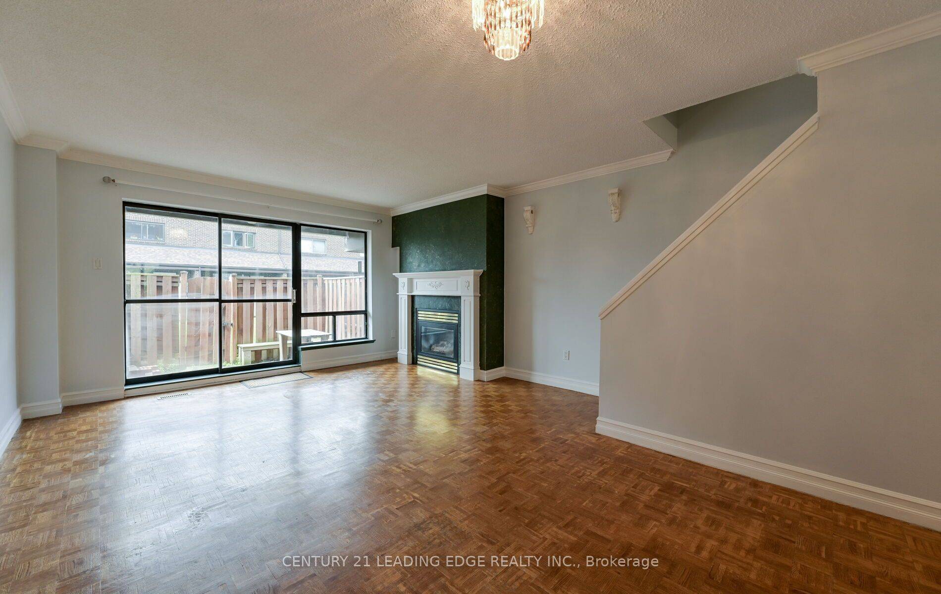 Toronto E08, ON M1E 4S5,28 Livingston RD #70