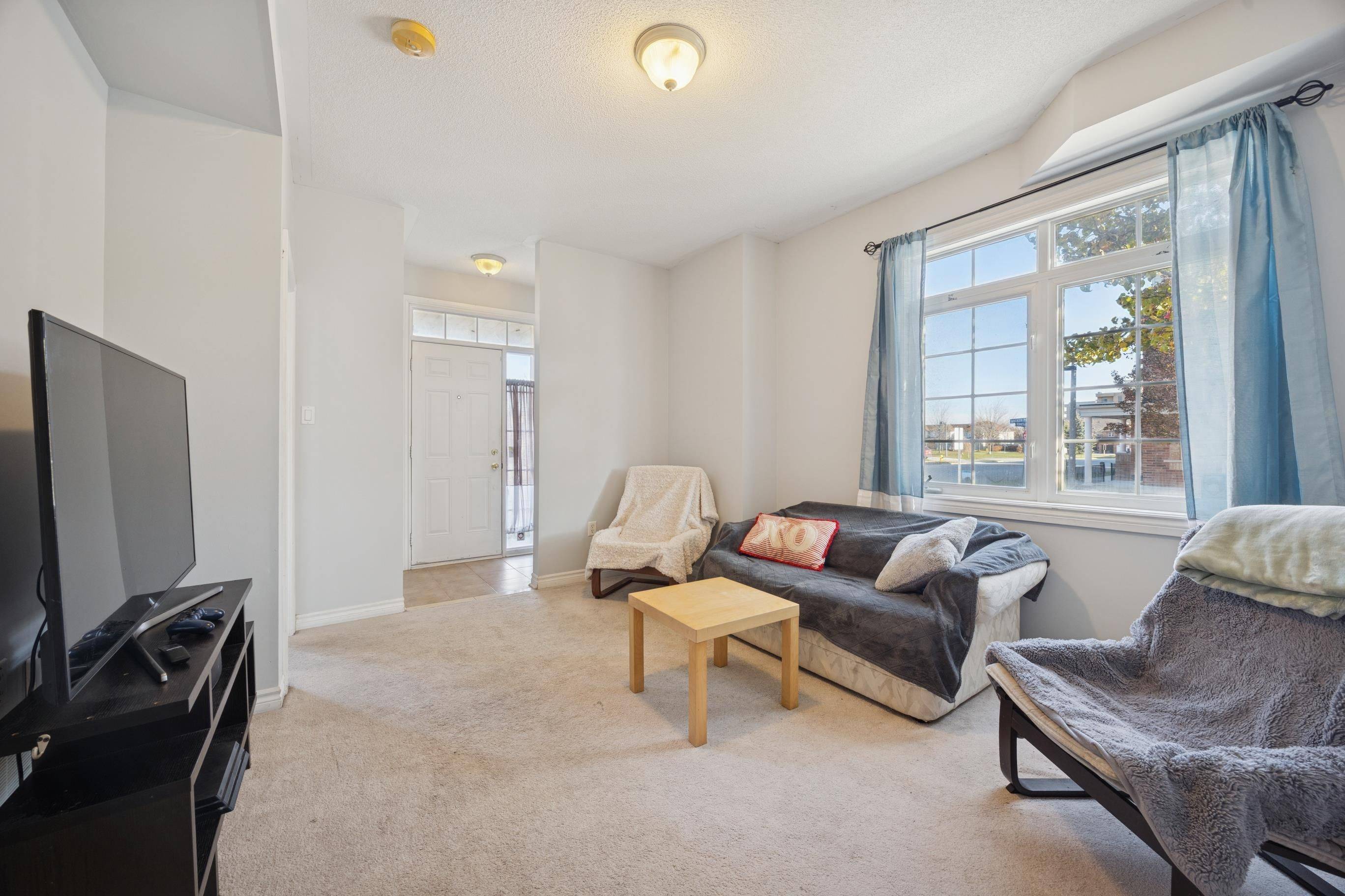 Whitby, ON L1R 0E3,131 Kenneth Hobbs AVE