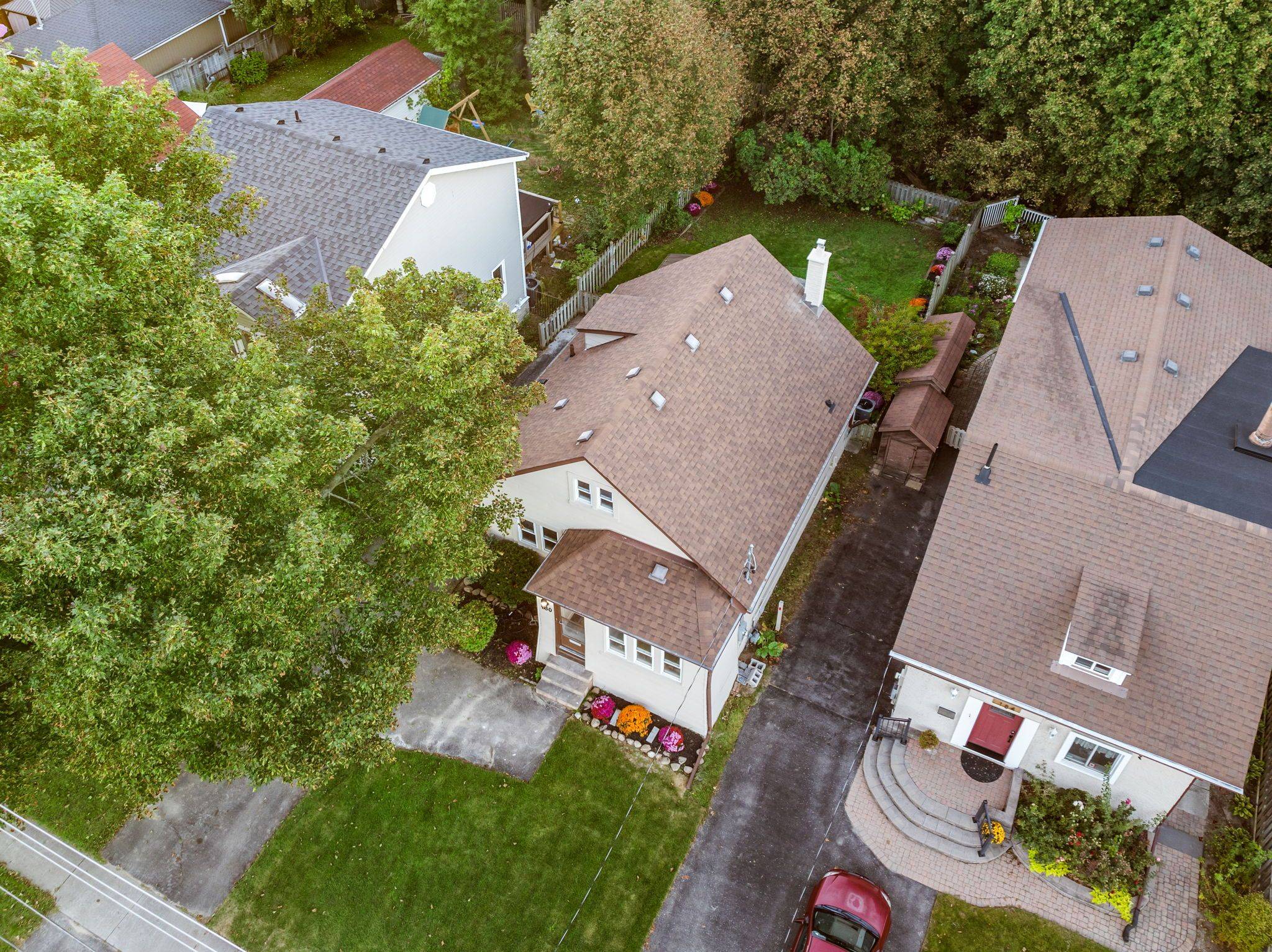 Oshawa, ON L1G 2L5,180 Hillcroft ST