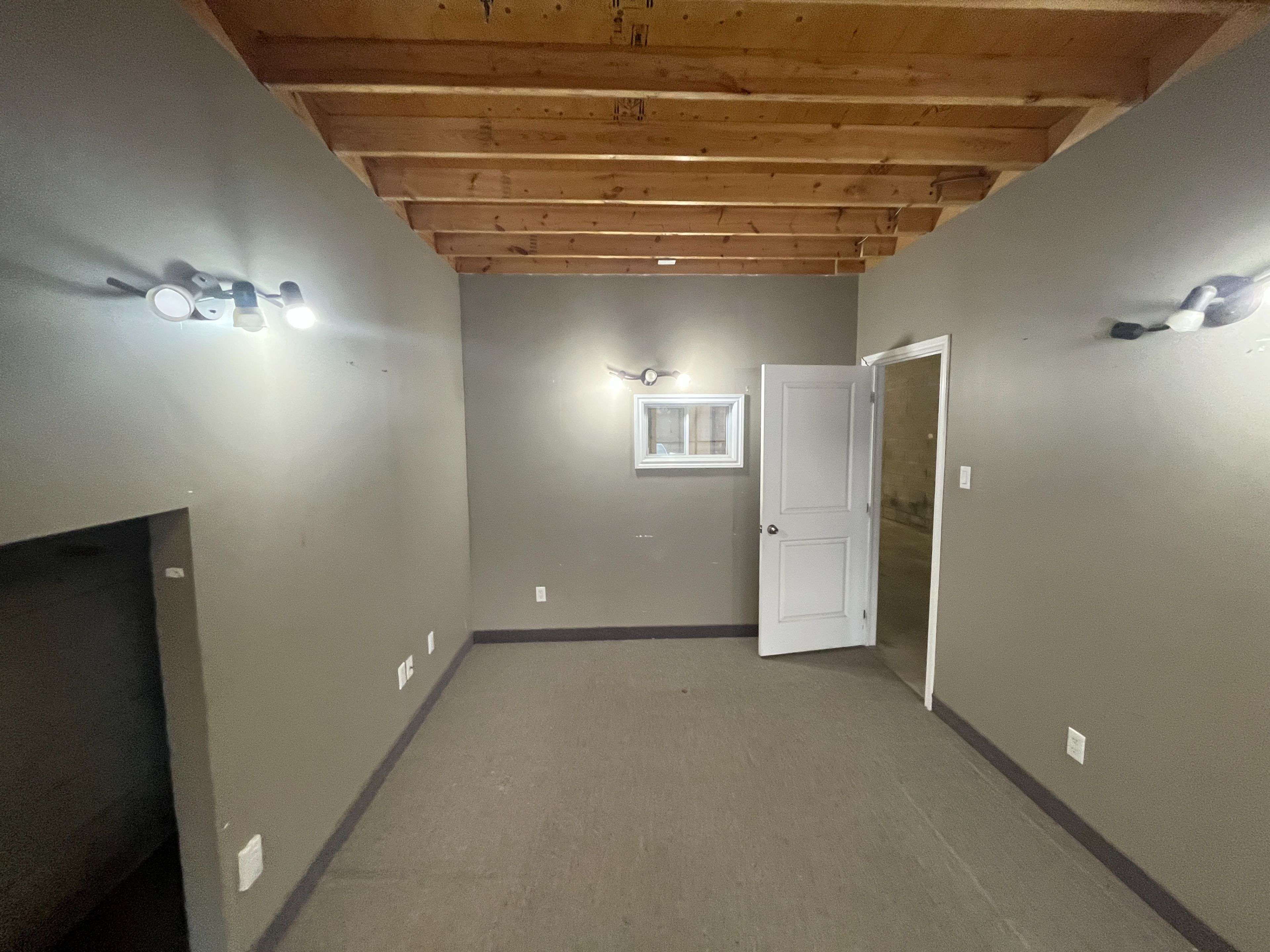 Ajax, ON L1S 6W7,487 Westney RD S #3