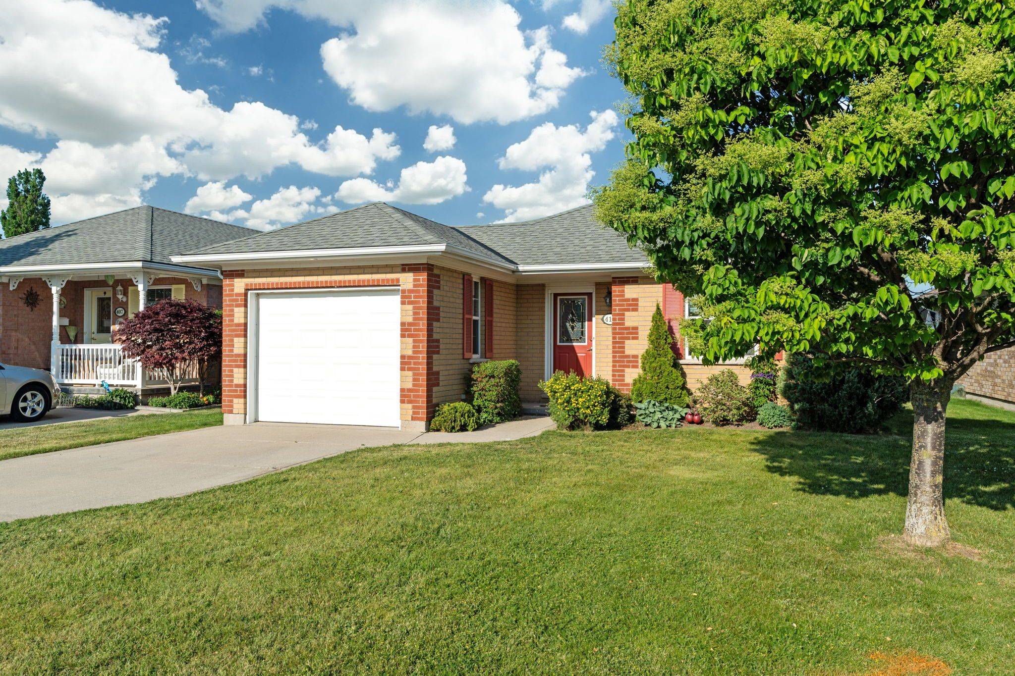 Goderich, ON N7A 4M5,411 Warren ST