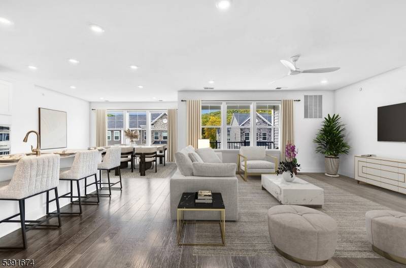 Morris Plains Boro, NJ 07950,10 Veterans Way #233