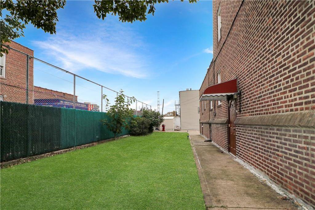 Queens, NY 11378,58-69 59th ST