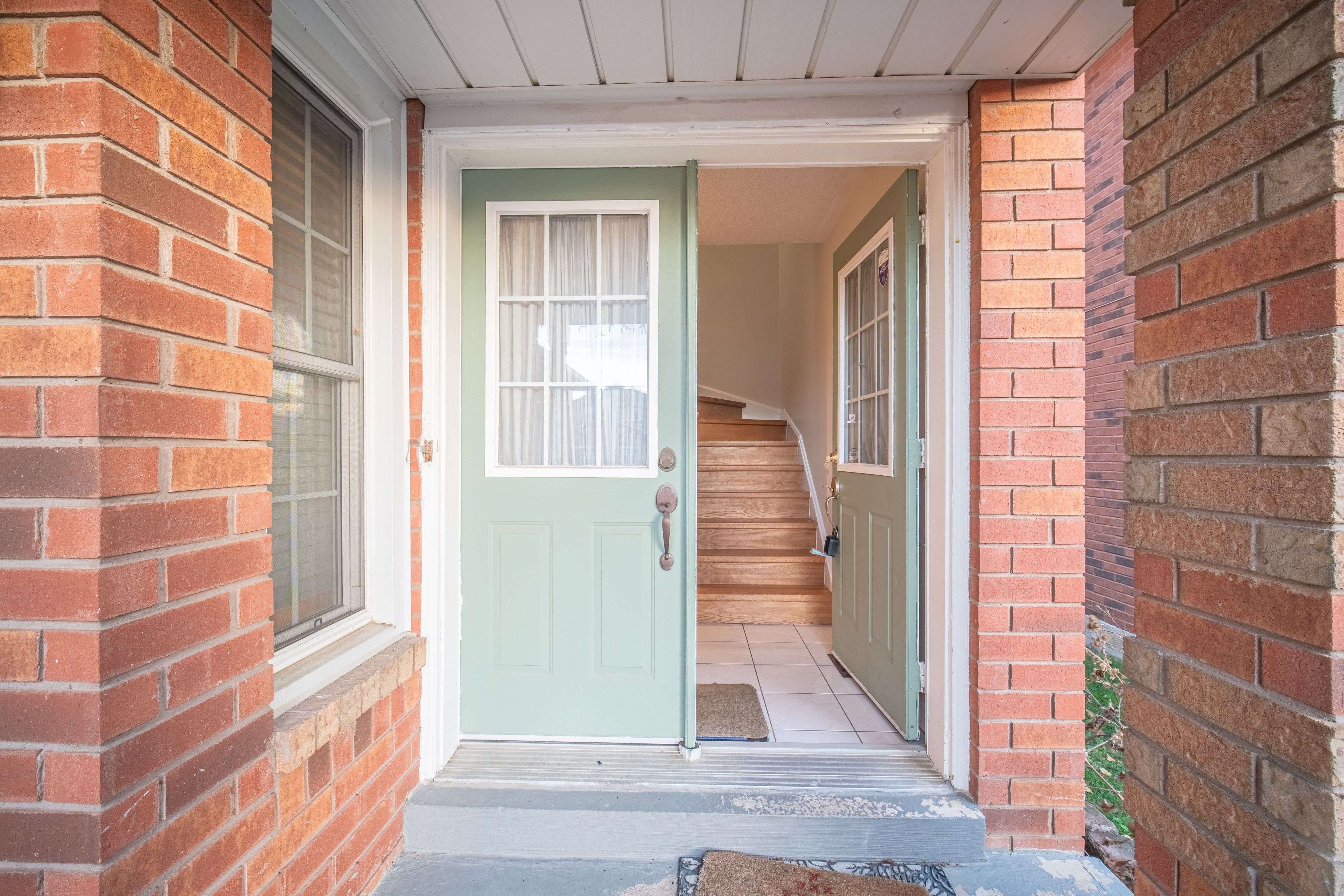 Mississauga, ON L5N 6X2,3850 Cedar Hedge Rise