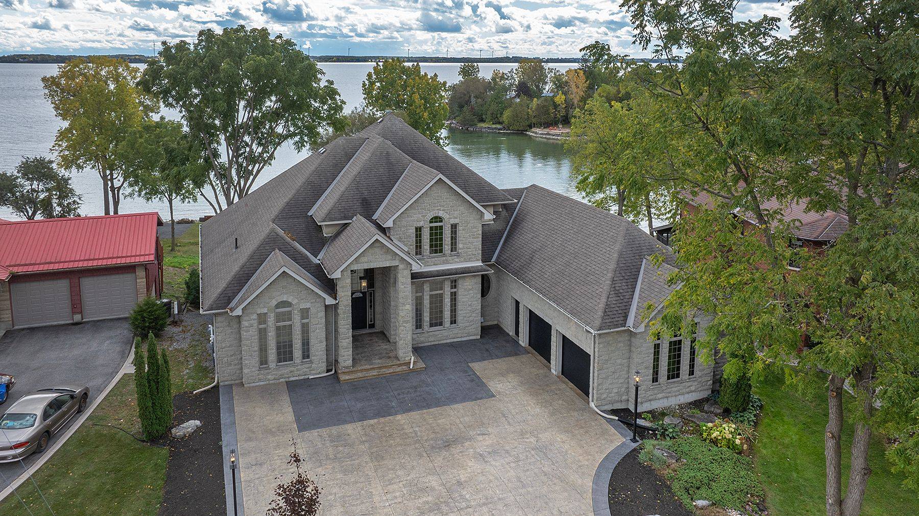 Loyalist, ON K0H 1G0,4744 Bath RD