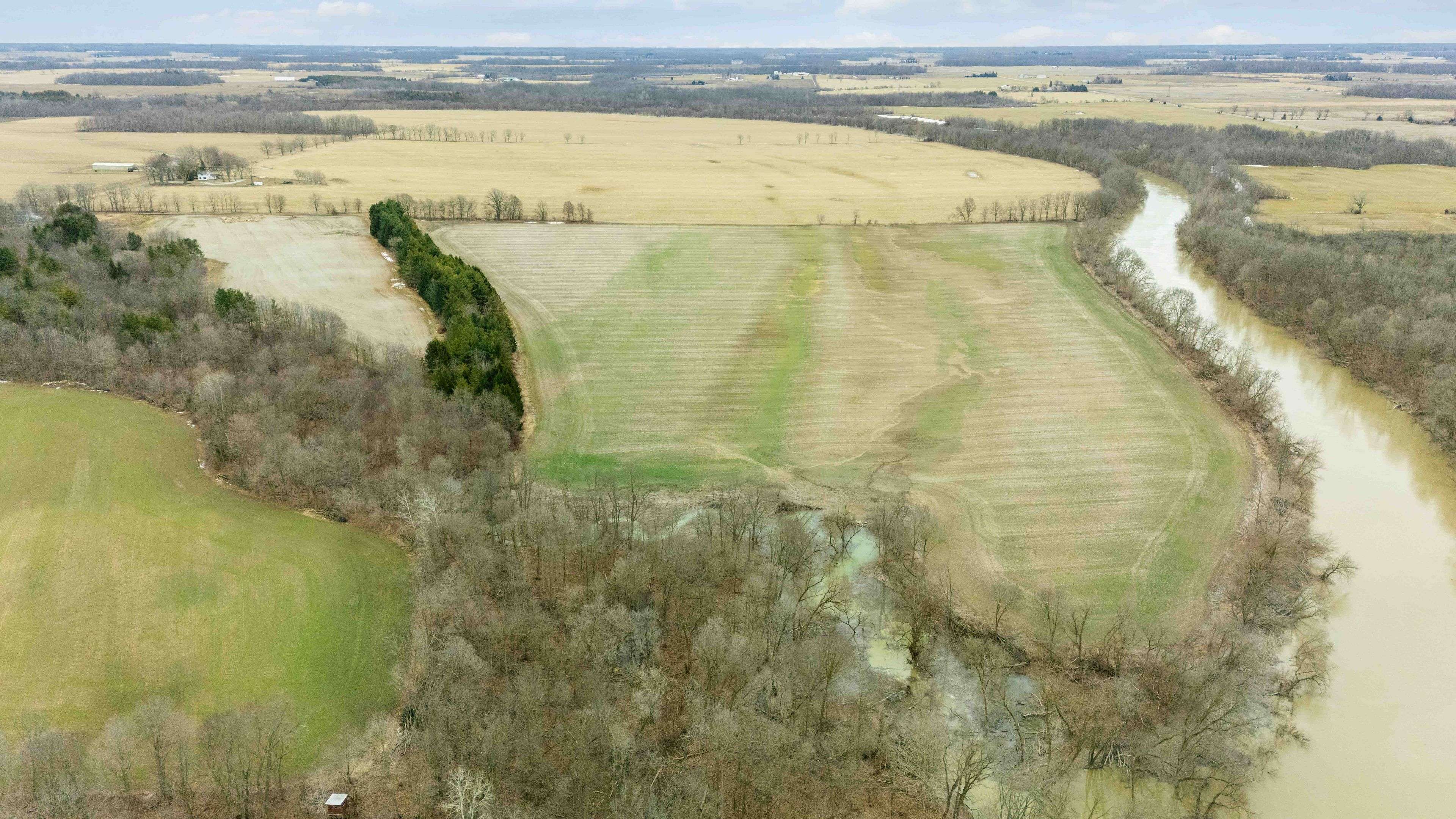 Southwest Middlesex, ON N0L 1M0,21189 Dundonald RD