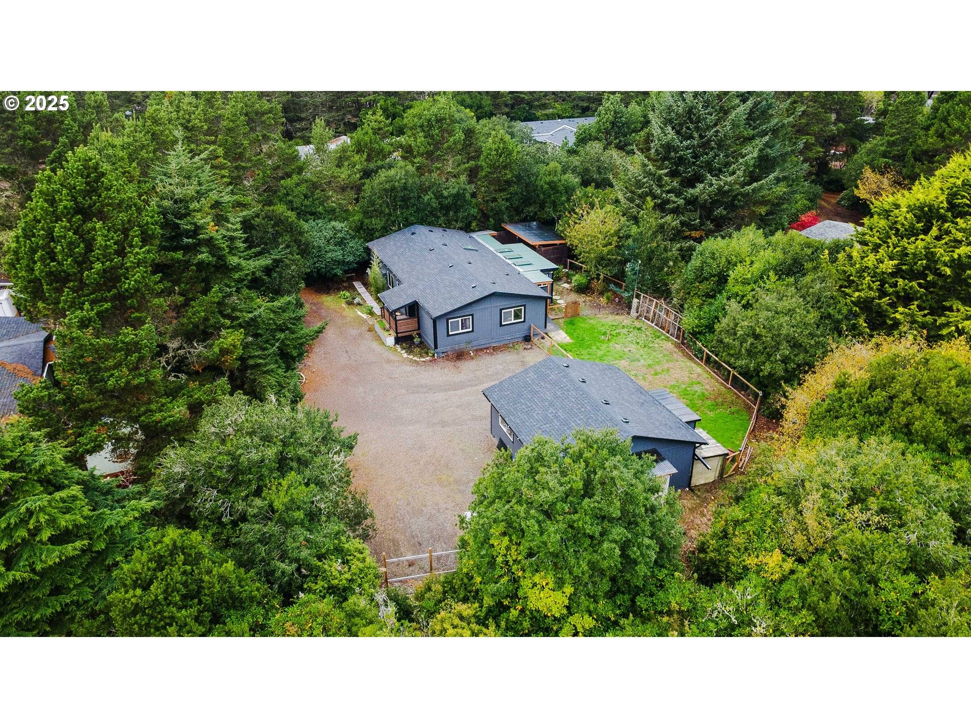 Florence, OR 97439,87527 RHODOWOOD DR