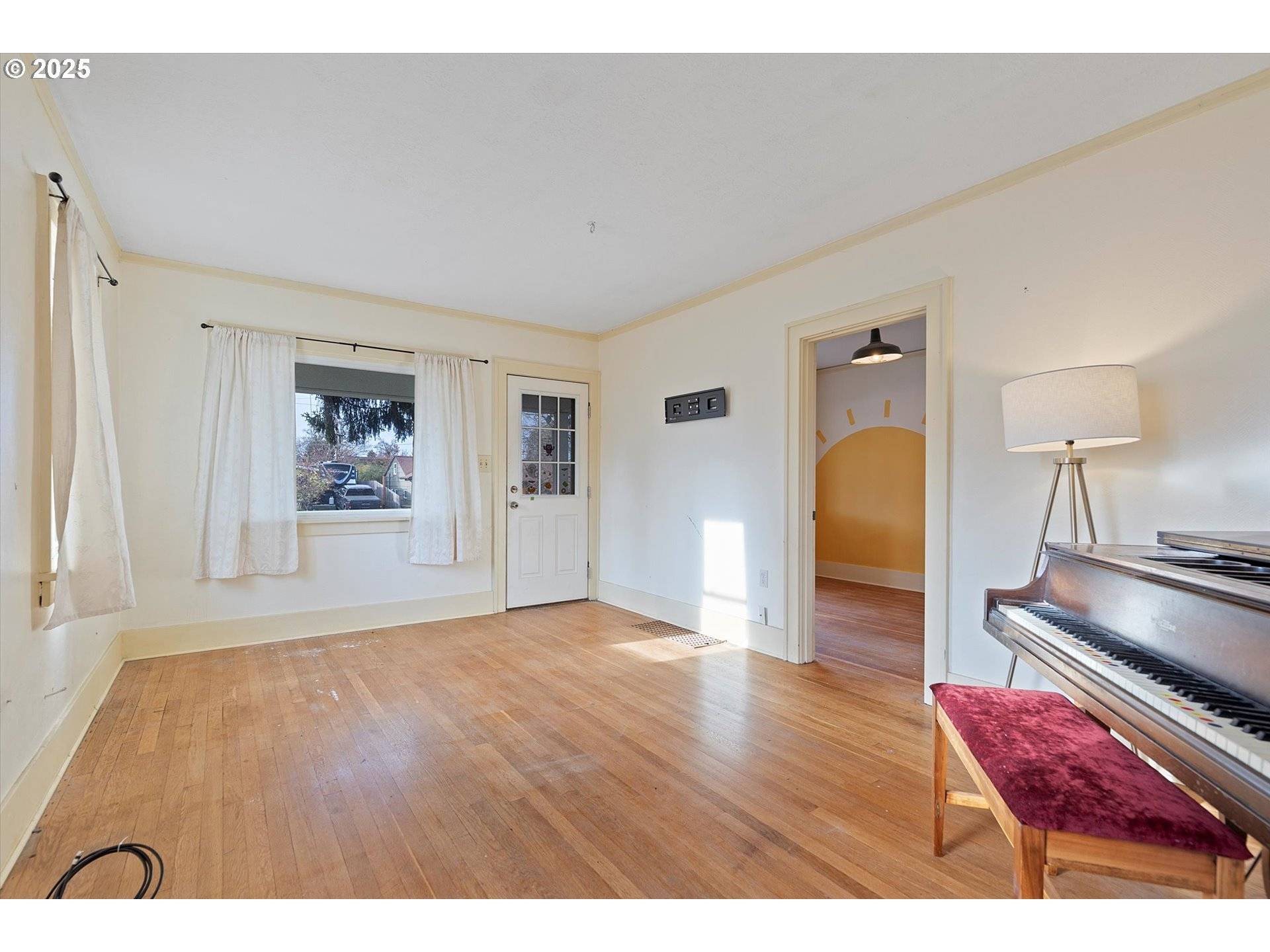 Portland, OR 97203,7906 N WALL AVE