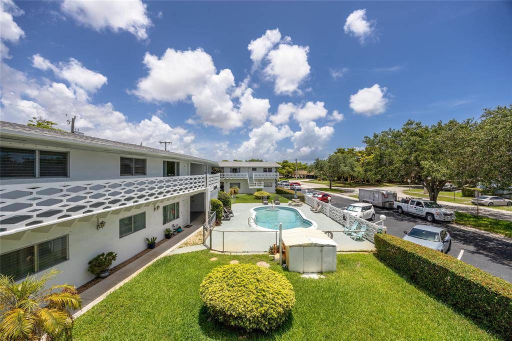 Hollywood, FL 33021,3847 S Circle Dr #11