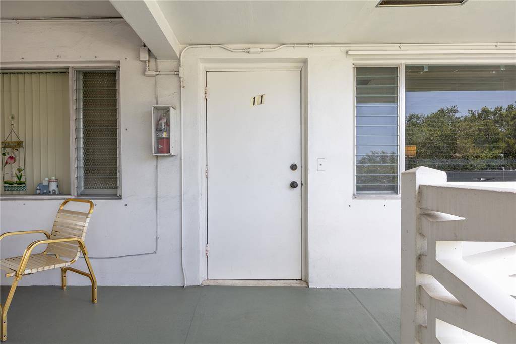 Hollywood, FL 33021,3847 S Circle Dr #11