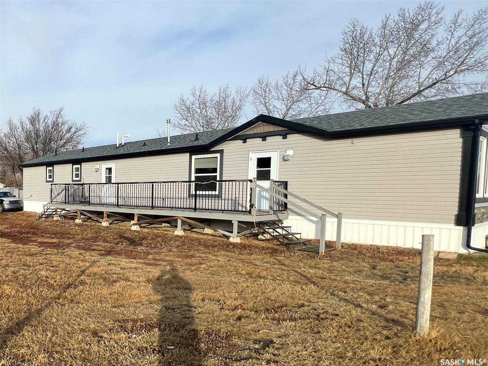 Tompkins, SK S0N 2S0,42 2nd STREET